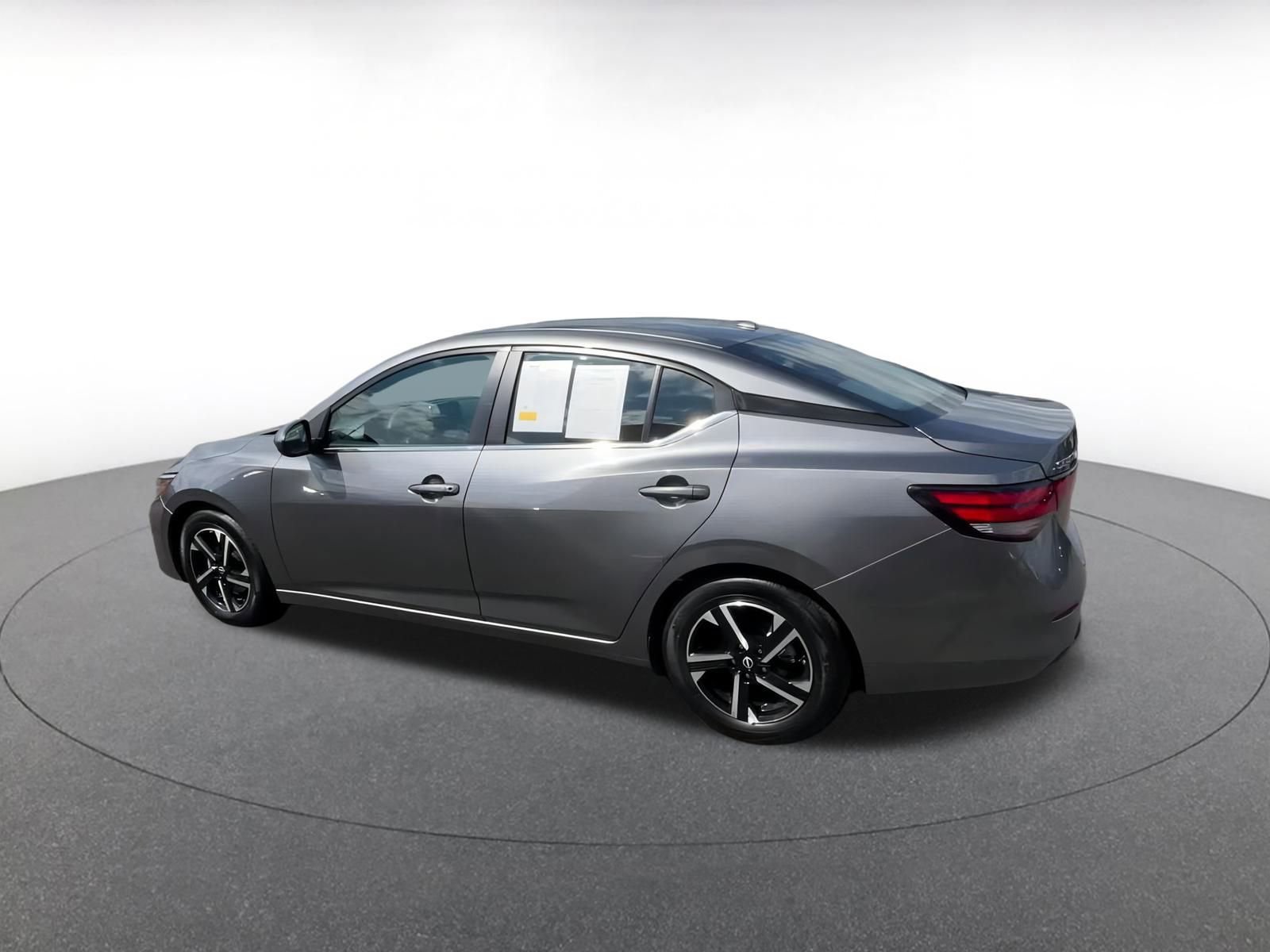 Thumbnail: 2024 Nissan Sentra - 10