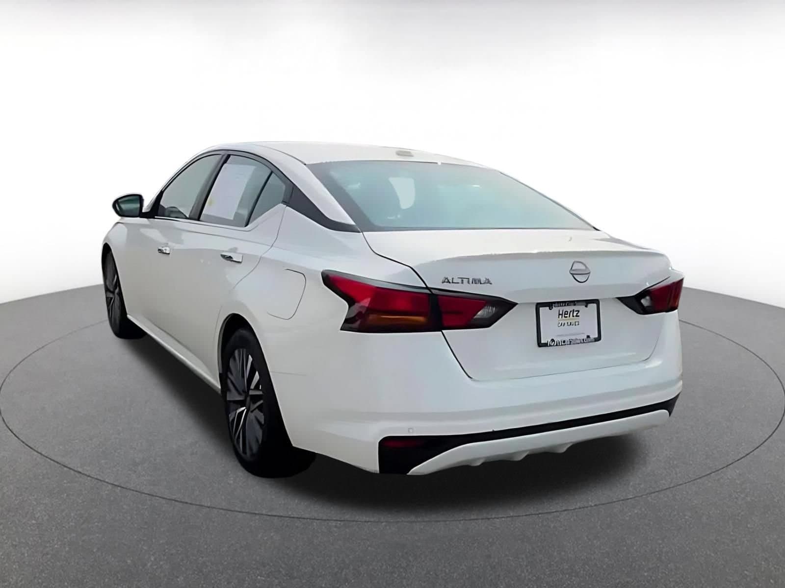 Thumbnail: 2025 Nissan Altima - 10