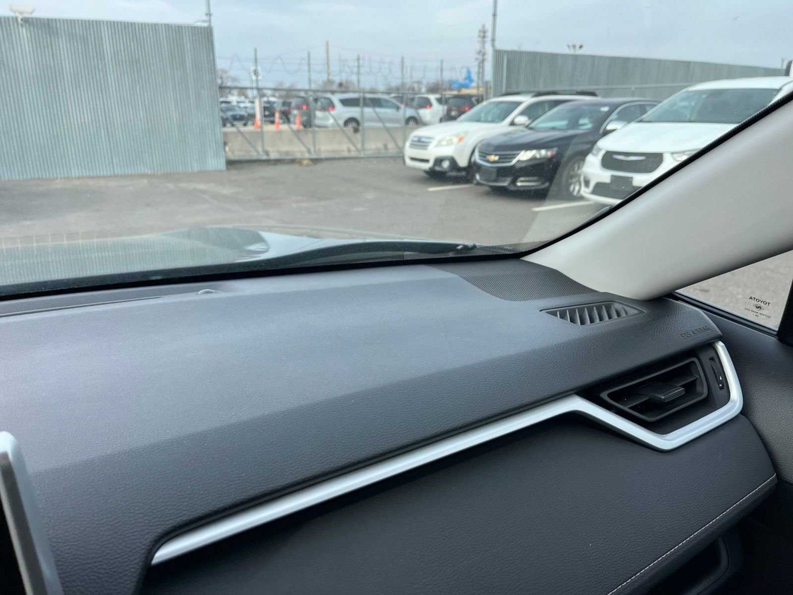 Thumbnail: 2025 Toyota RAV4 - 35