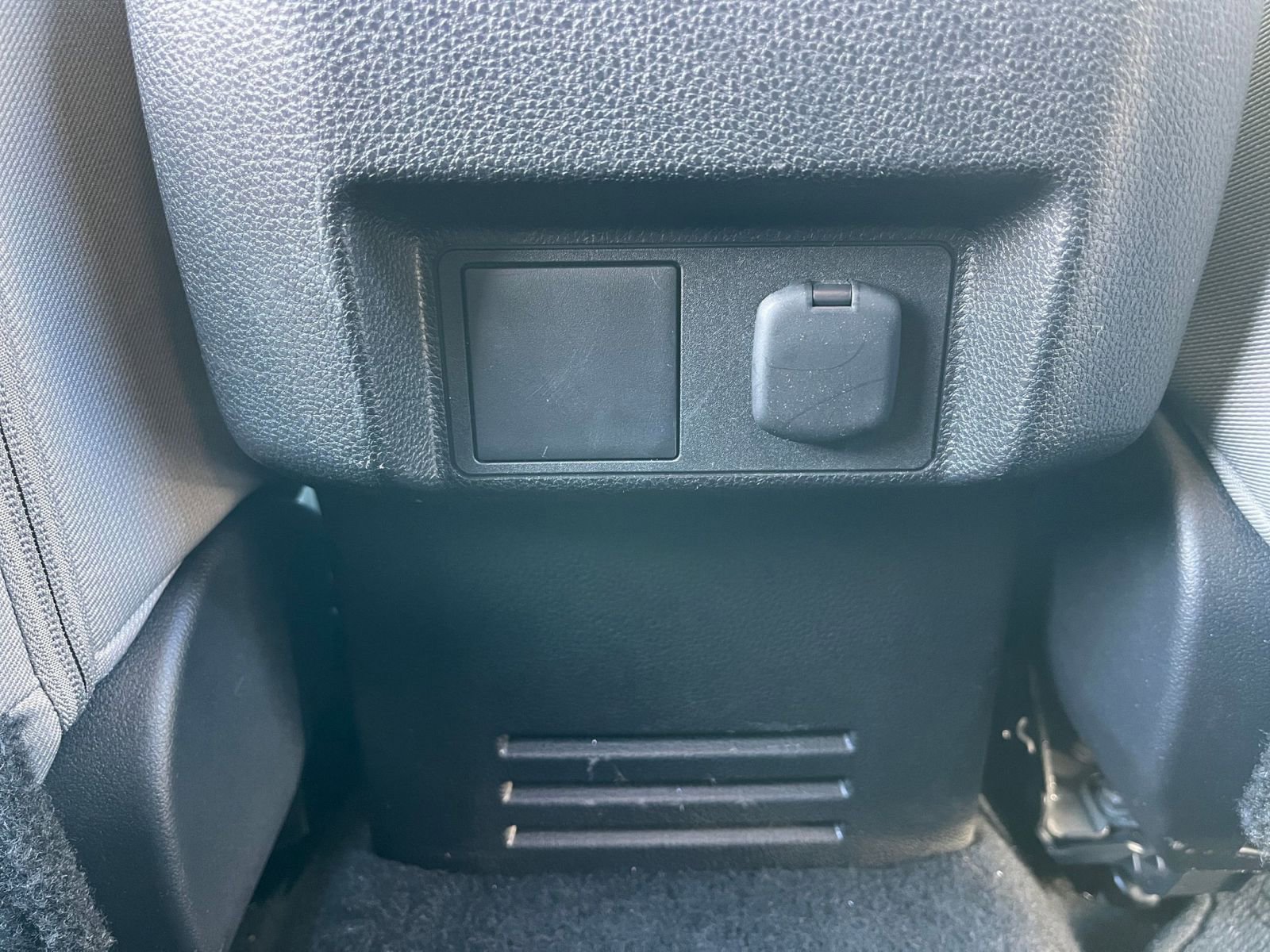 Thumbnail: 2025 Toyota Tacoma - 25