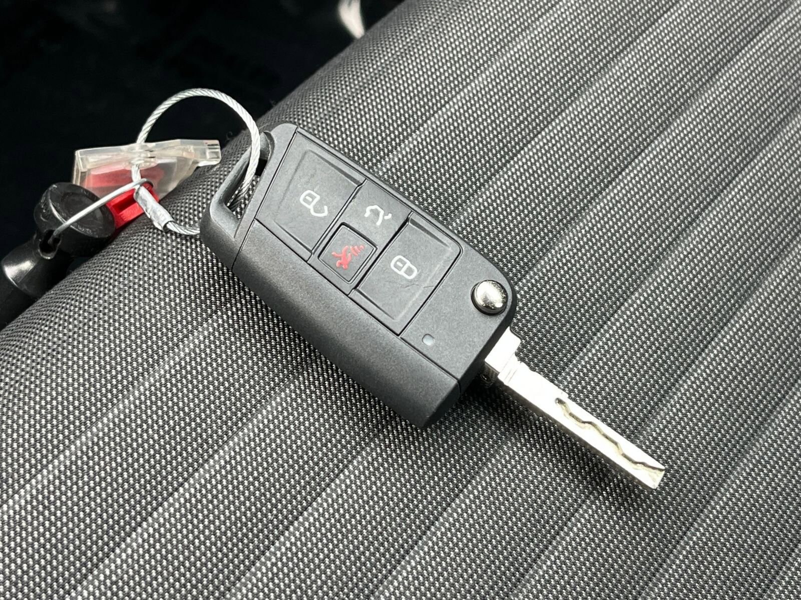 Thumbnail: 2025 Volkswagen Jetta - 21