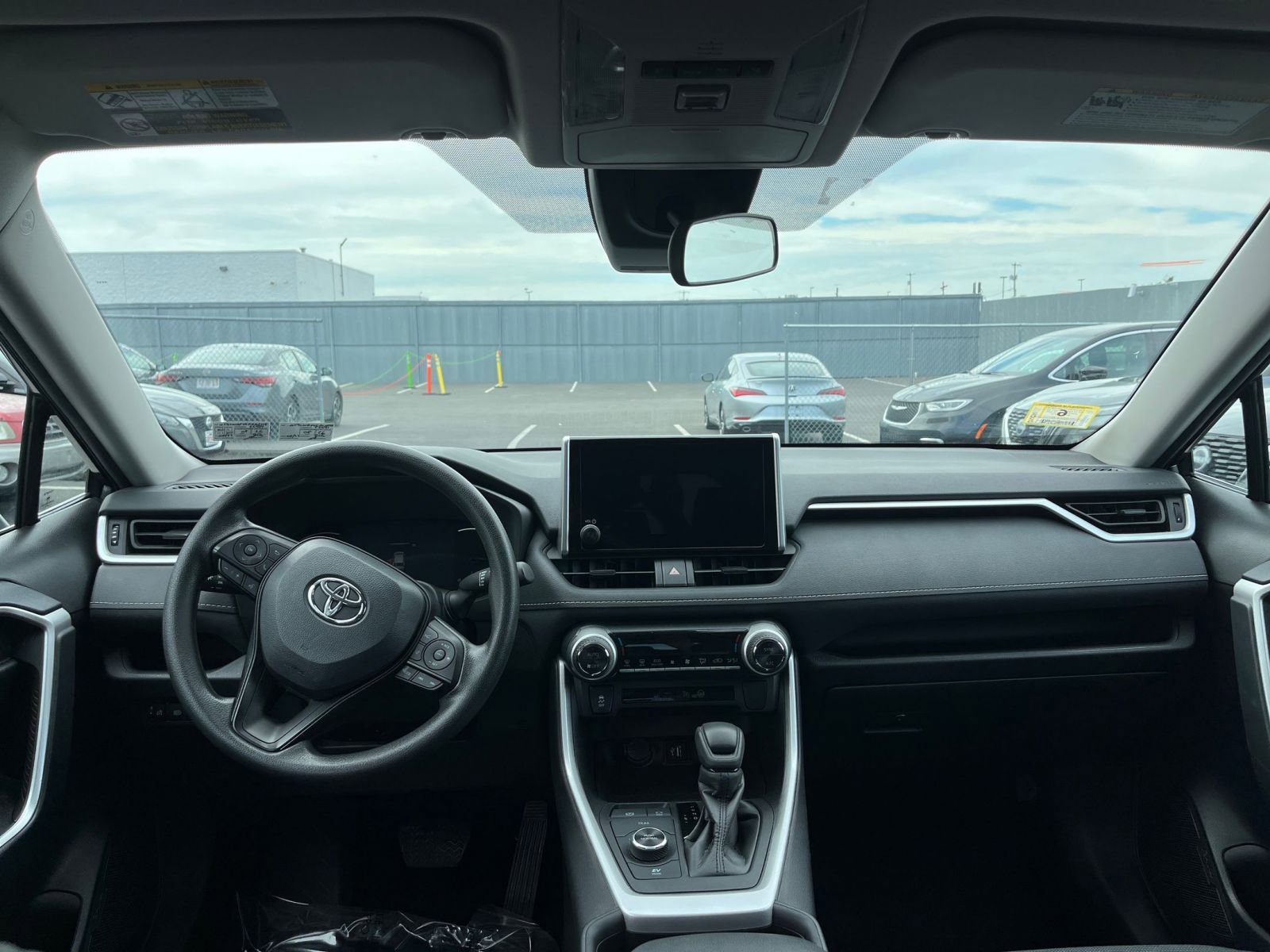 Thumbnail: 2024 Toyota RAV4 - 32