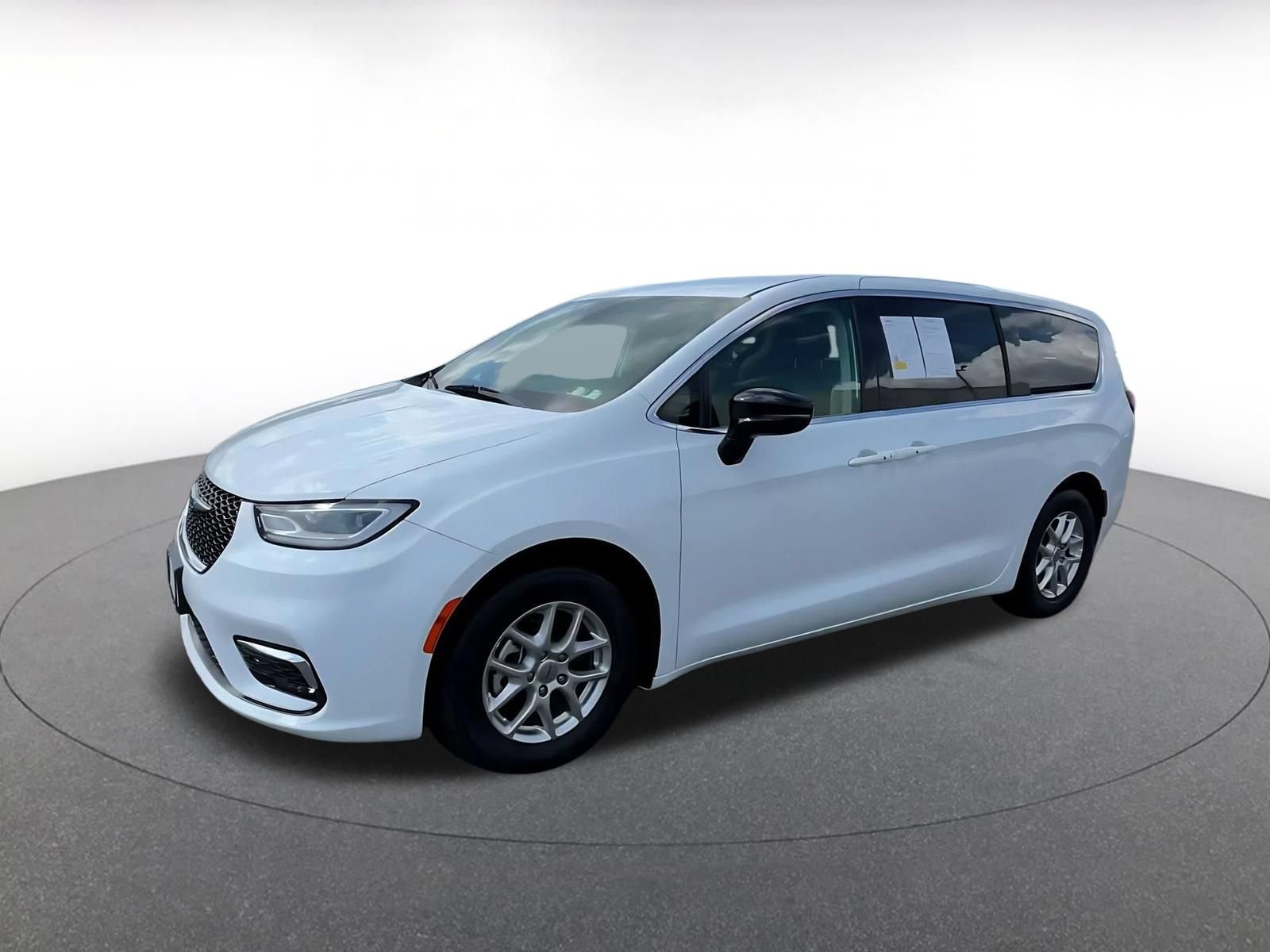 Thumbnail: 2024 Chrysler Pacifica - 7