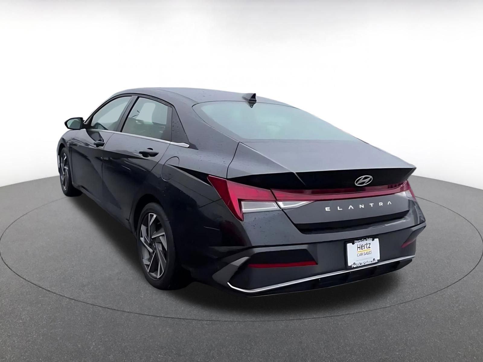 Thumbnail: 2025 Hyundai Elantra - 11