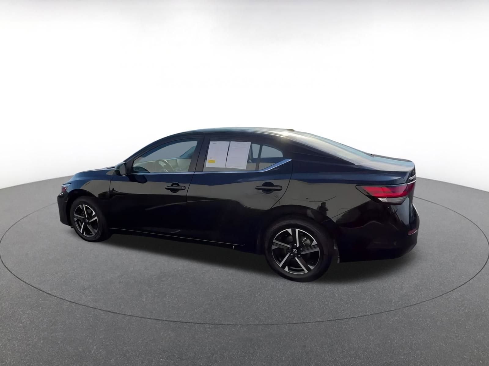 Thumbnail: 2024 Nissan Sentra - 10