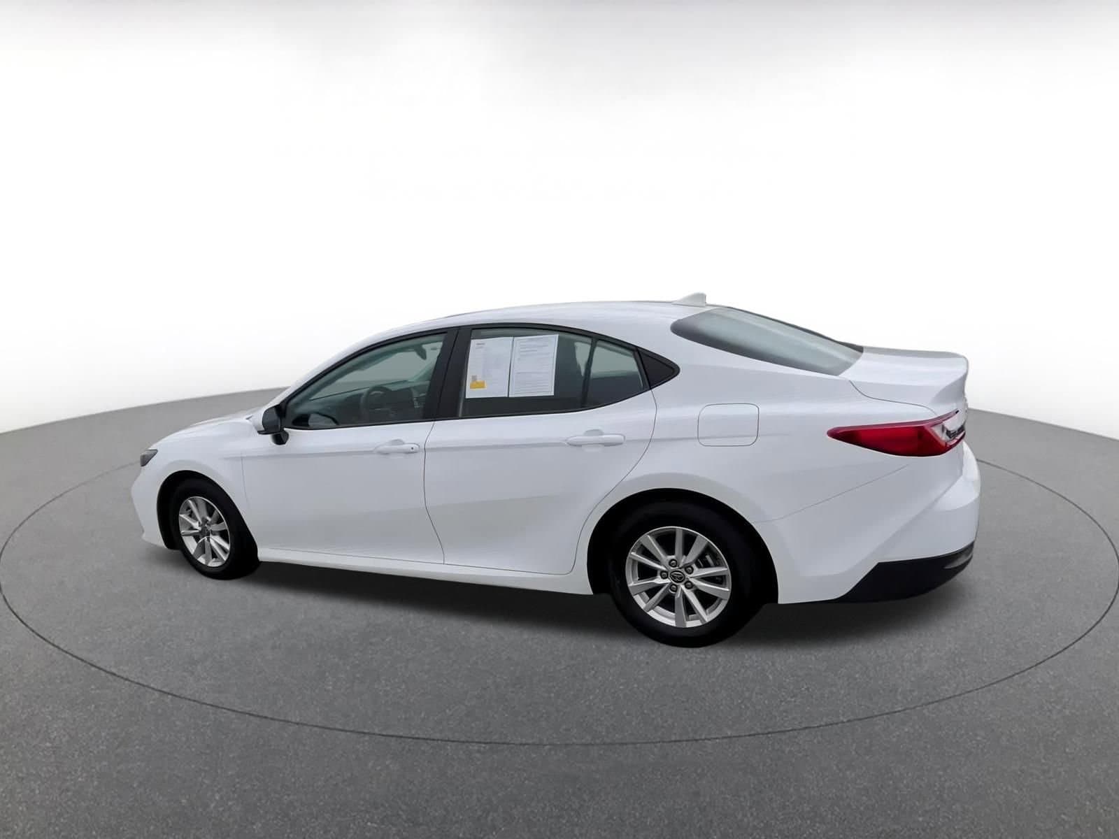 Thumbnail: 2025 Toyota Camry - 11