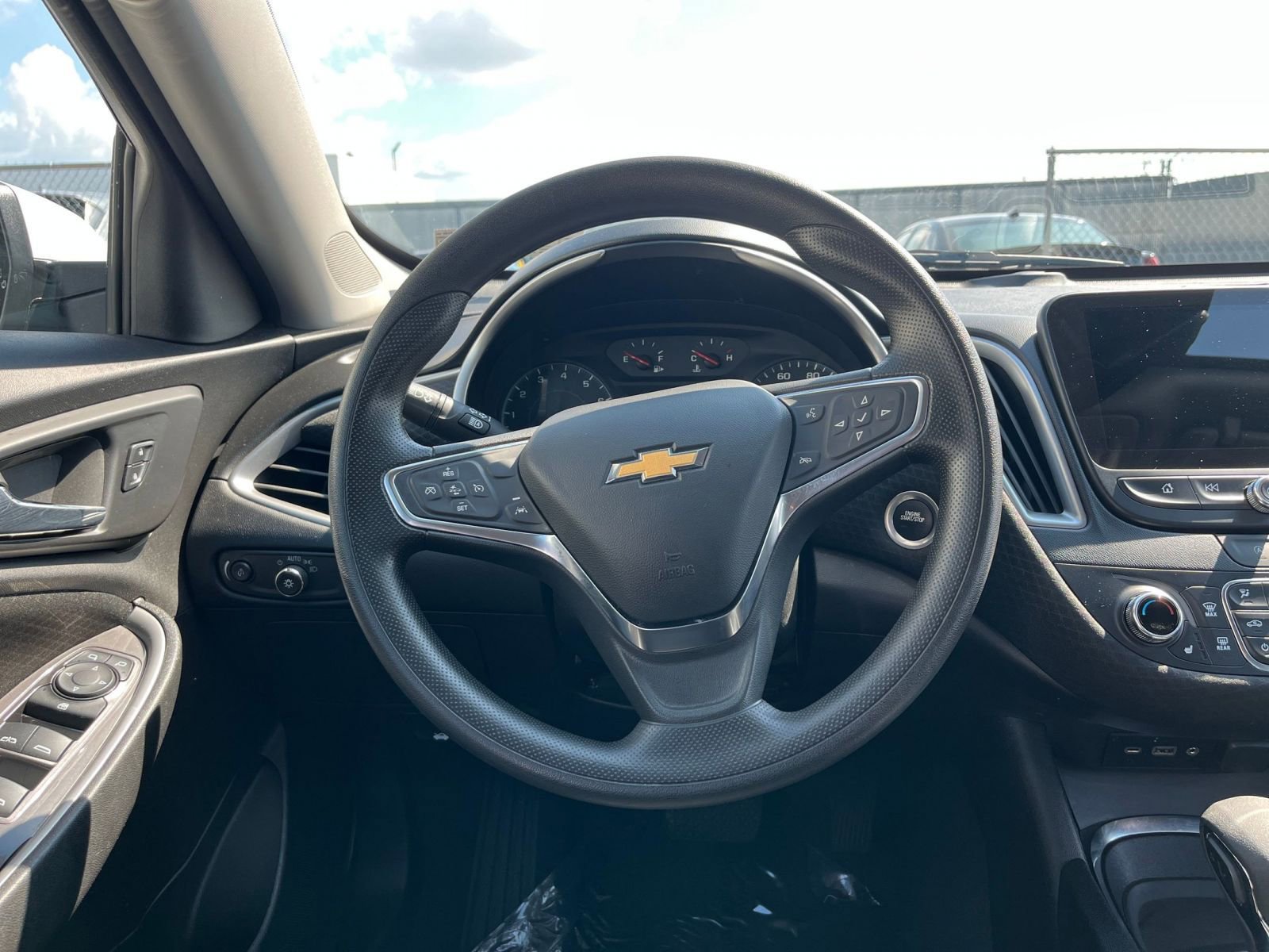 Thumbnail: 2024 Chevrolet Malibu - 27
