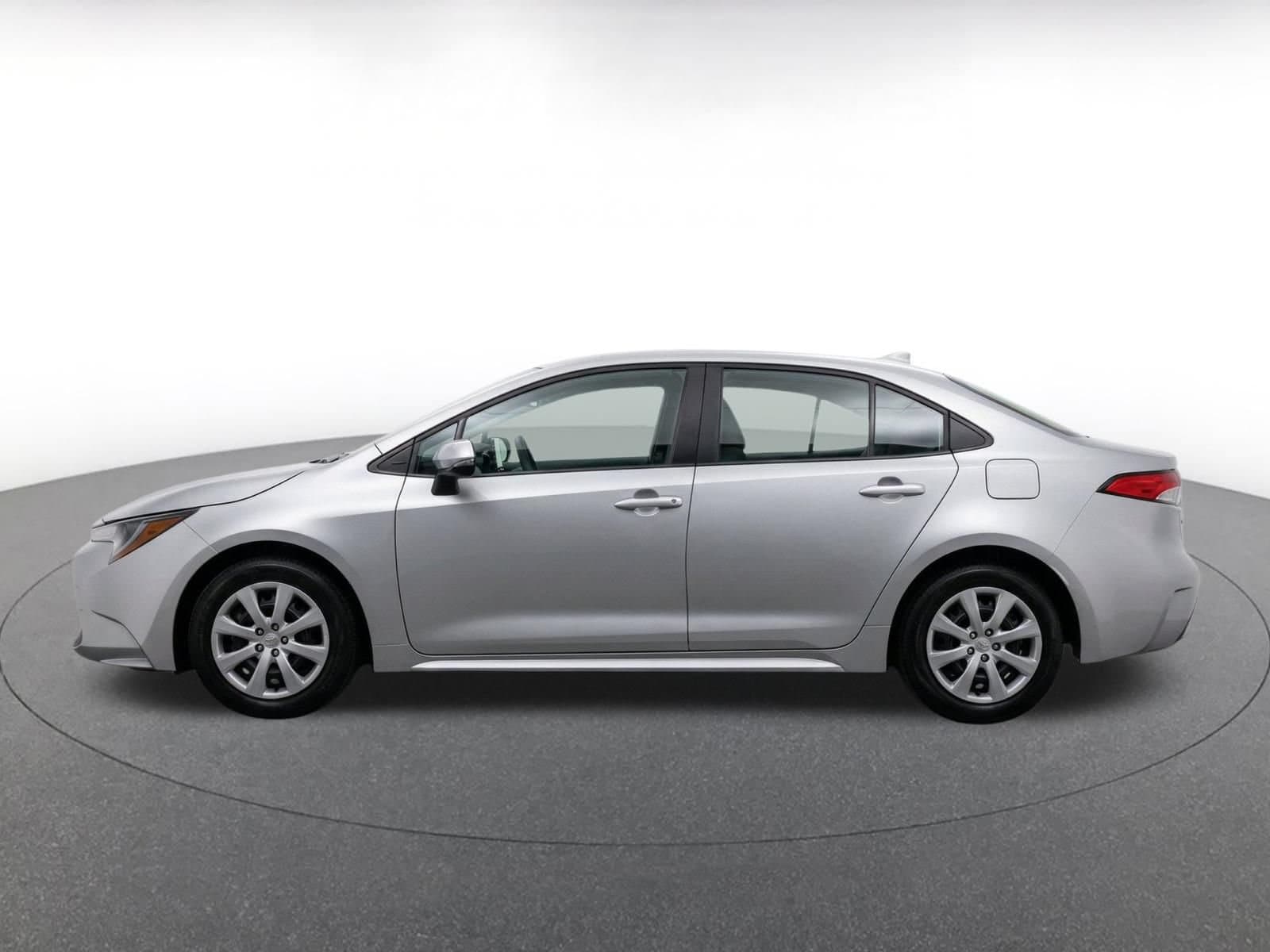 Thumbnail: 2025 Toyota Corolla - 4