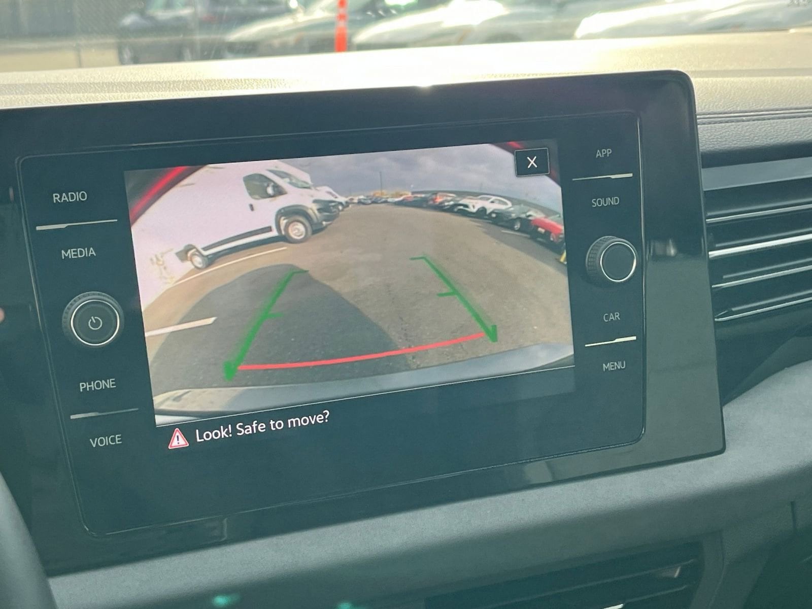 Thumbnail: 2025 Volkswagen Jetta - 17