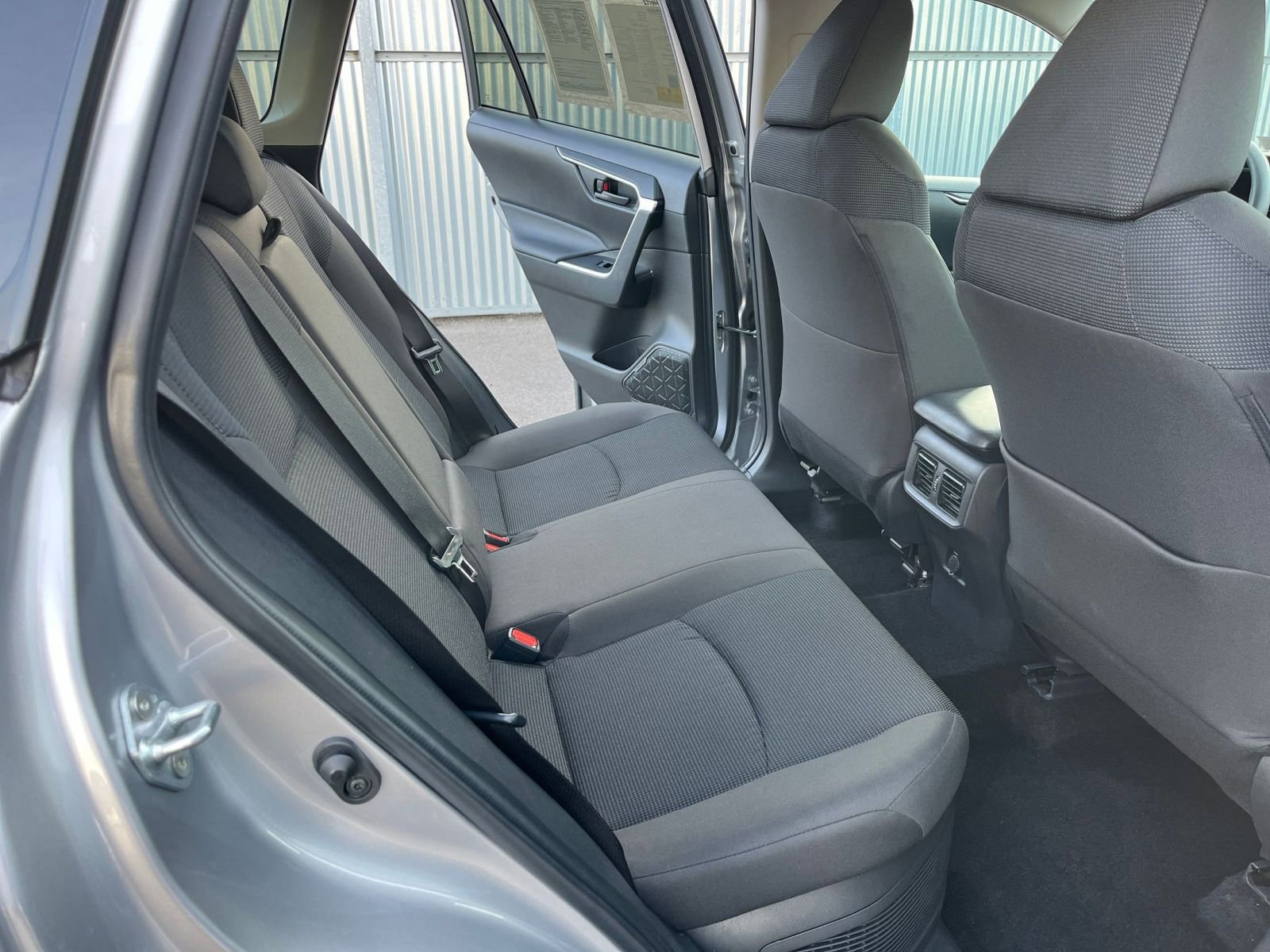 Thumbnail: 2025 Toyota RAV4 - 25