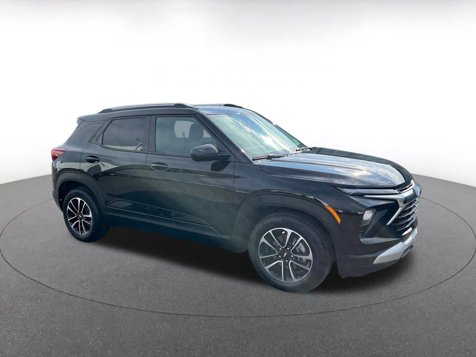 Thumbnail: 2025 Chevrolet TrailBlazer - 1