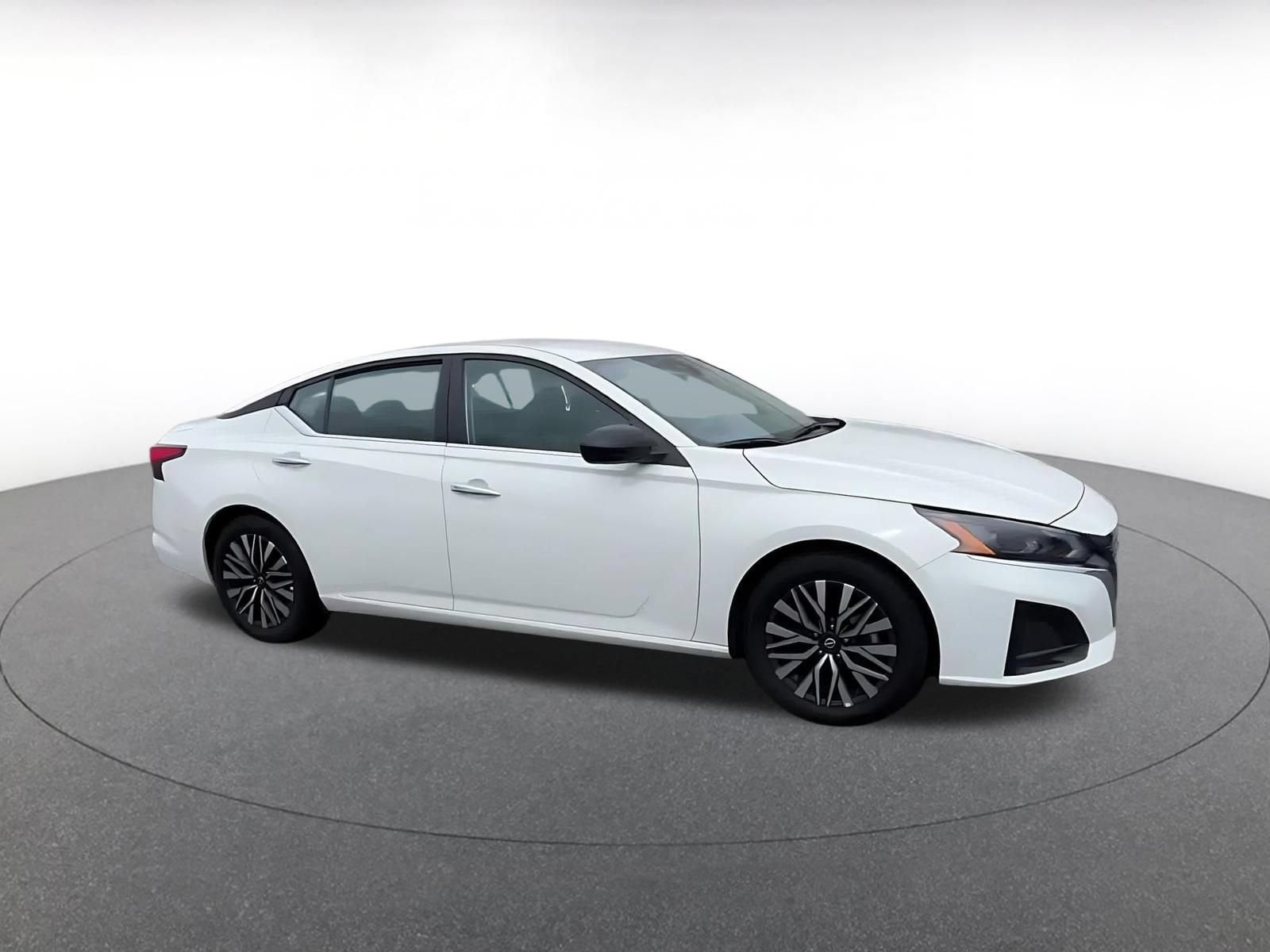 Thumbnail: 2025 Nissan Altima - 2