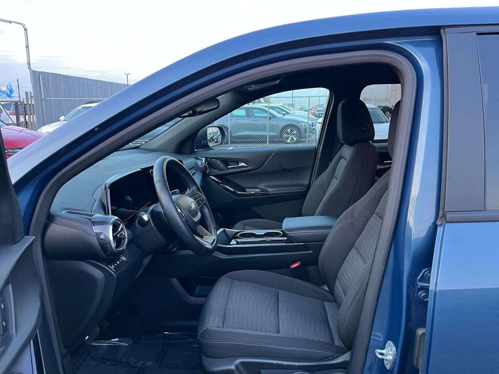 Thumbnail: 2025 Chevrolet Equinox - 26