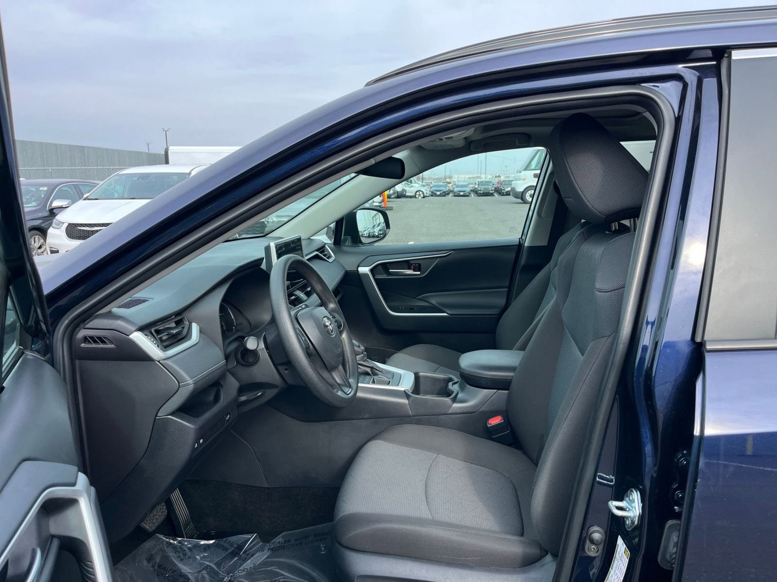 Thumbnail: 2025 Toyota RAV4 - 27