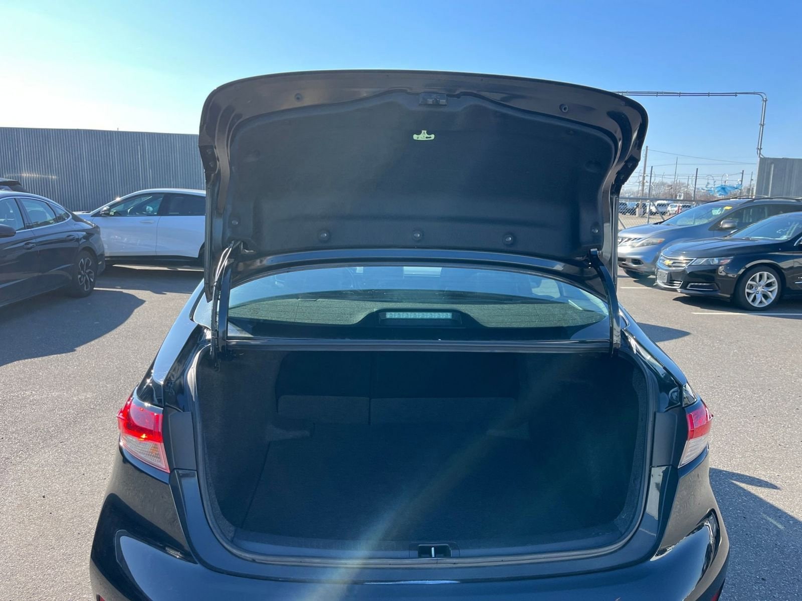 Thumbnail: 2025 Toyota Corolla - 30