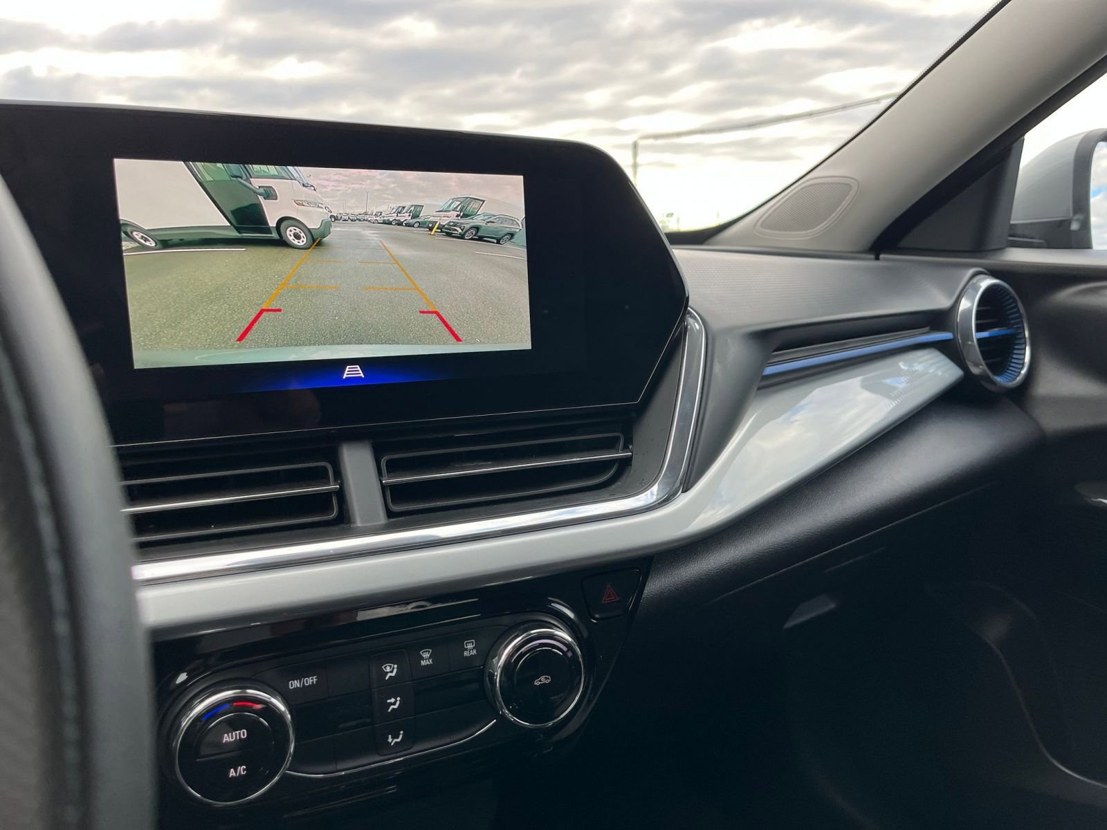 Thumbnail: 2025 Chevrolet Trax - 21