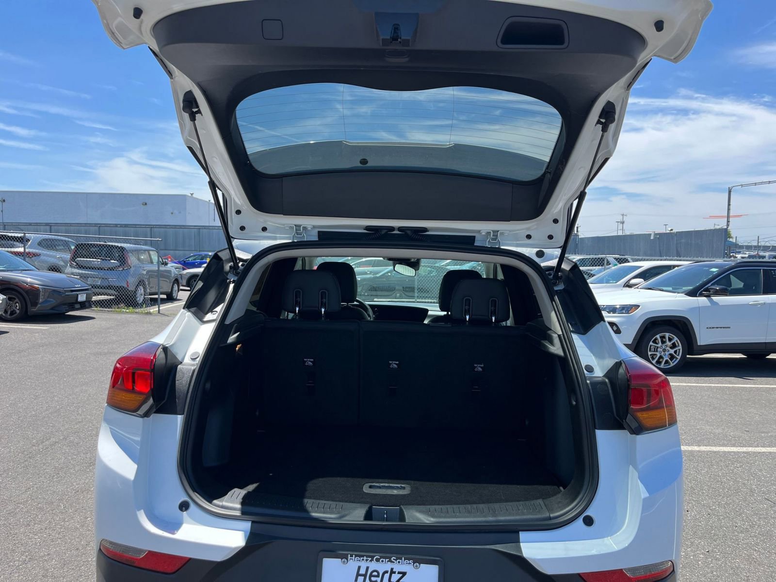 Thumbnail: 2025 Buick Encore GX - 31