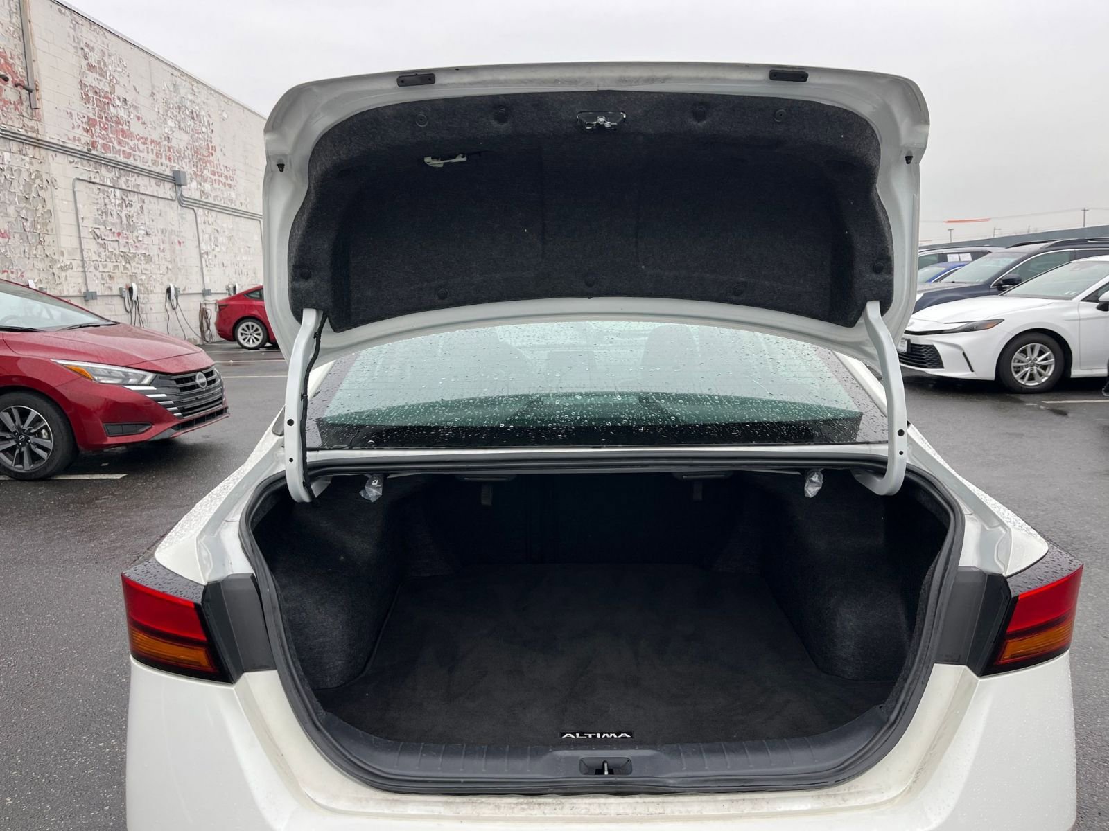 Thumbnail: 2025 Nissan Altima - 32