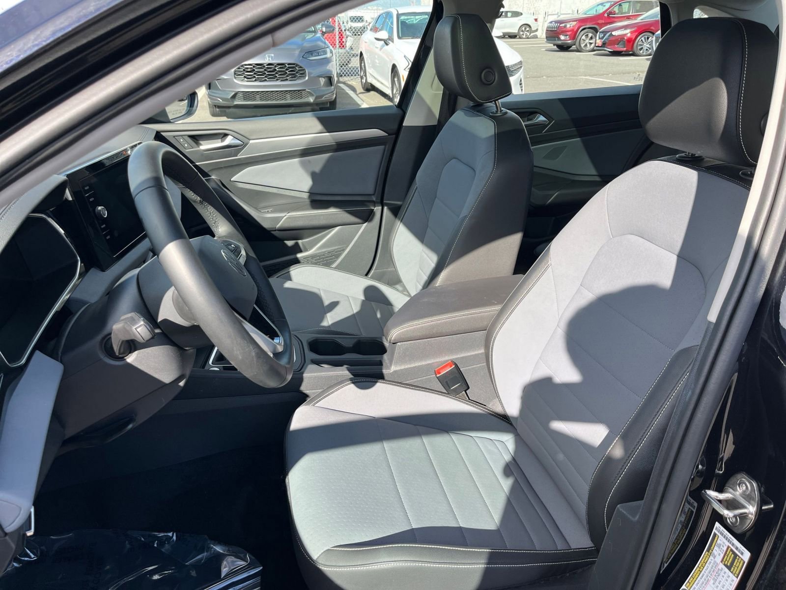 Thumbnail: 2025 Volkswagen Jetta - 35