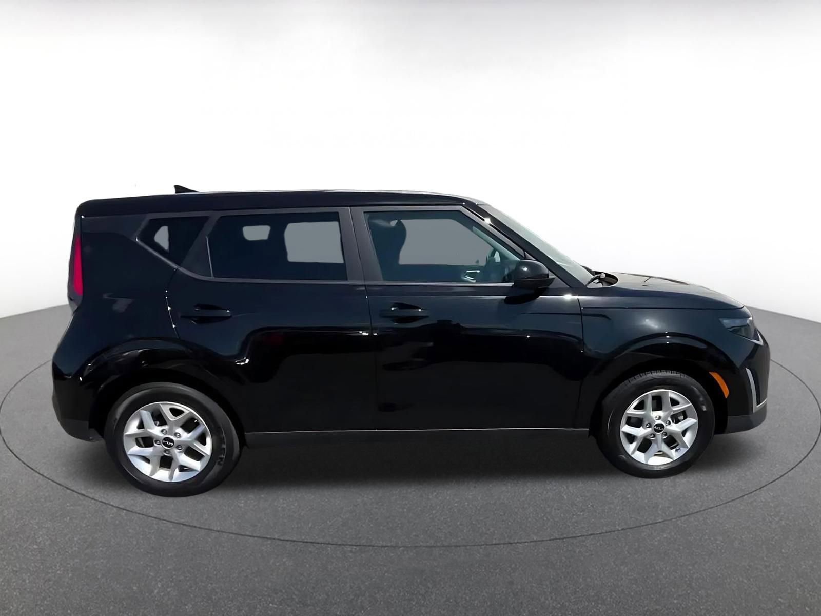 Thumbnail: 2025 Kia Soul - 16