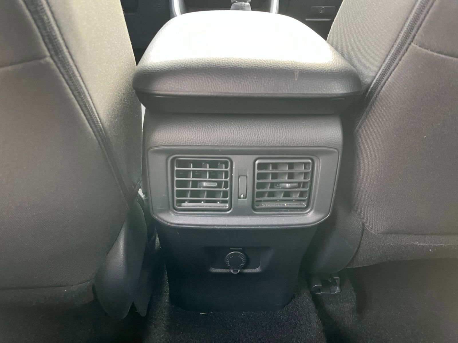 Thumbnail: 2025 Toyota RAV4 - 23