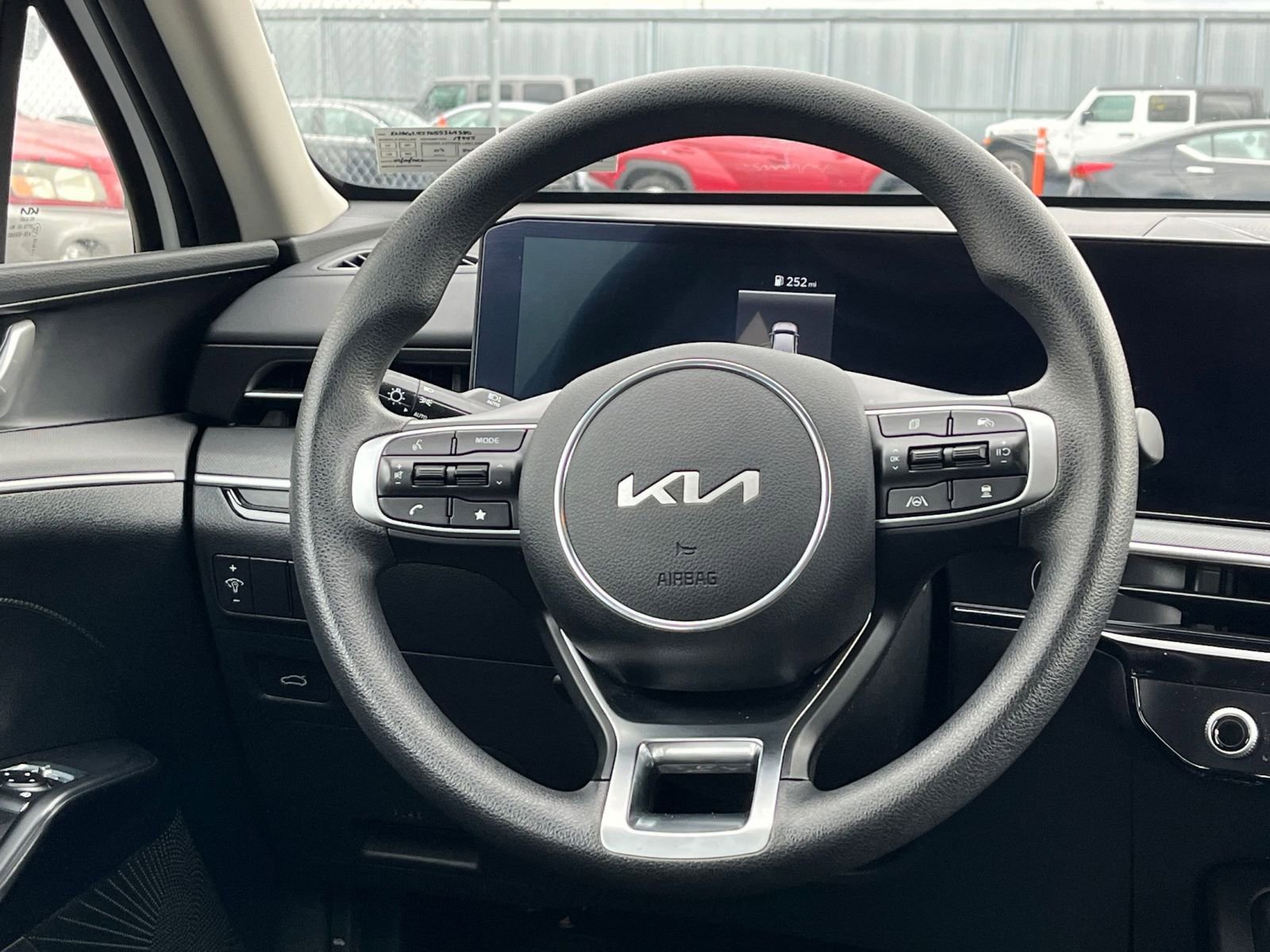 Thumbnail: 2025 Kia K5 - 28