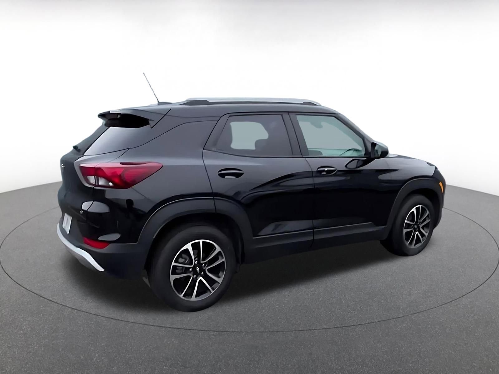 Thumbnail: 2025 Chevrolet TrailBlazer - 15