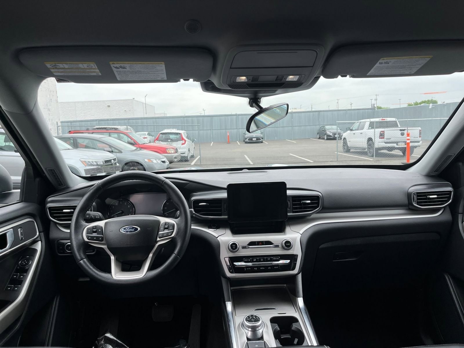 2023 Ford Explorer XLT 33