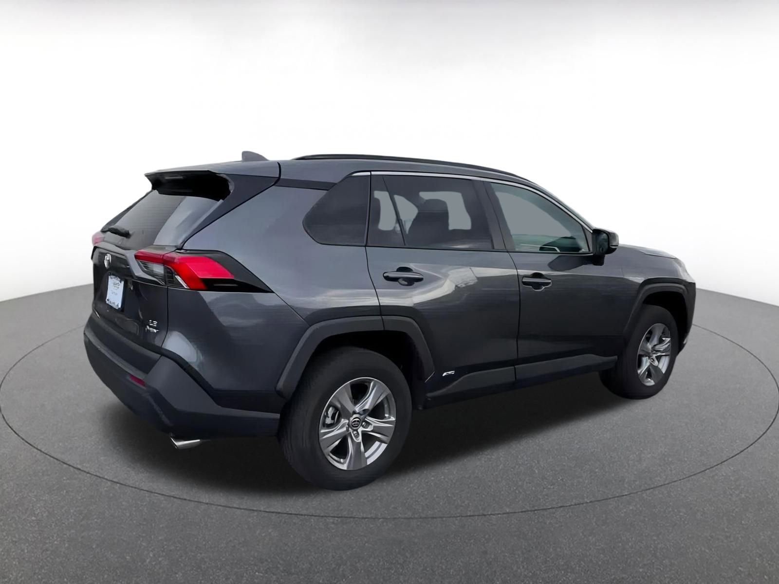 Thumbnail: 2025 Toyota RAV4 - 15