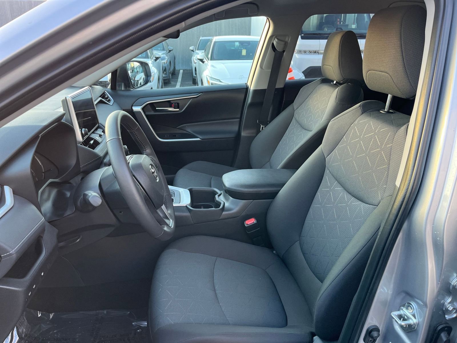 Thumbnail: 2025 Toyota RAV4 - 35