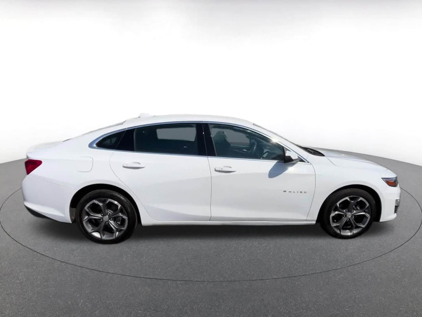 Thumbnail: 2024 Chevrolet Malibu - 16