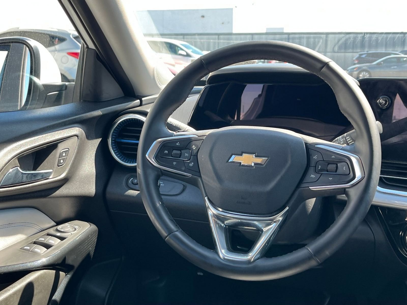 Thumbnail: 2025 Chevrolet Trax - 28