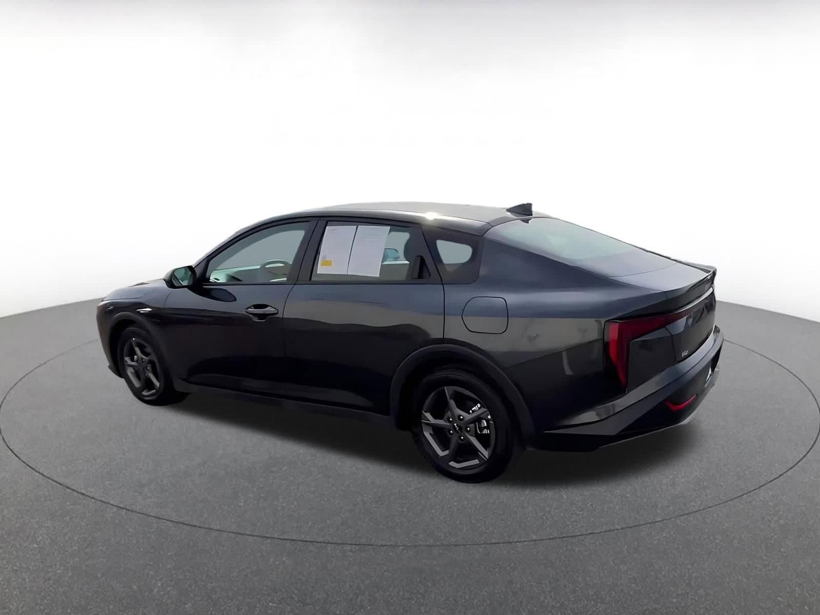 Thumbnail: 2025 Kia K4 - 10