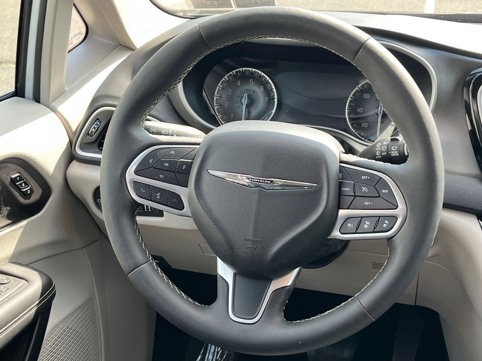 Thumbnail: 2024 Chrysler Pacifica - 29