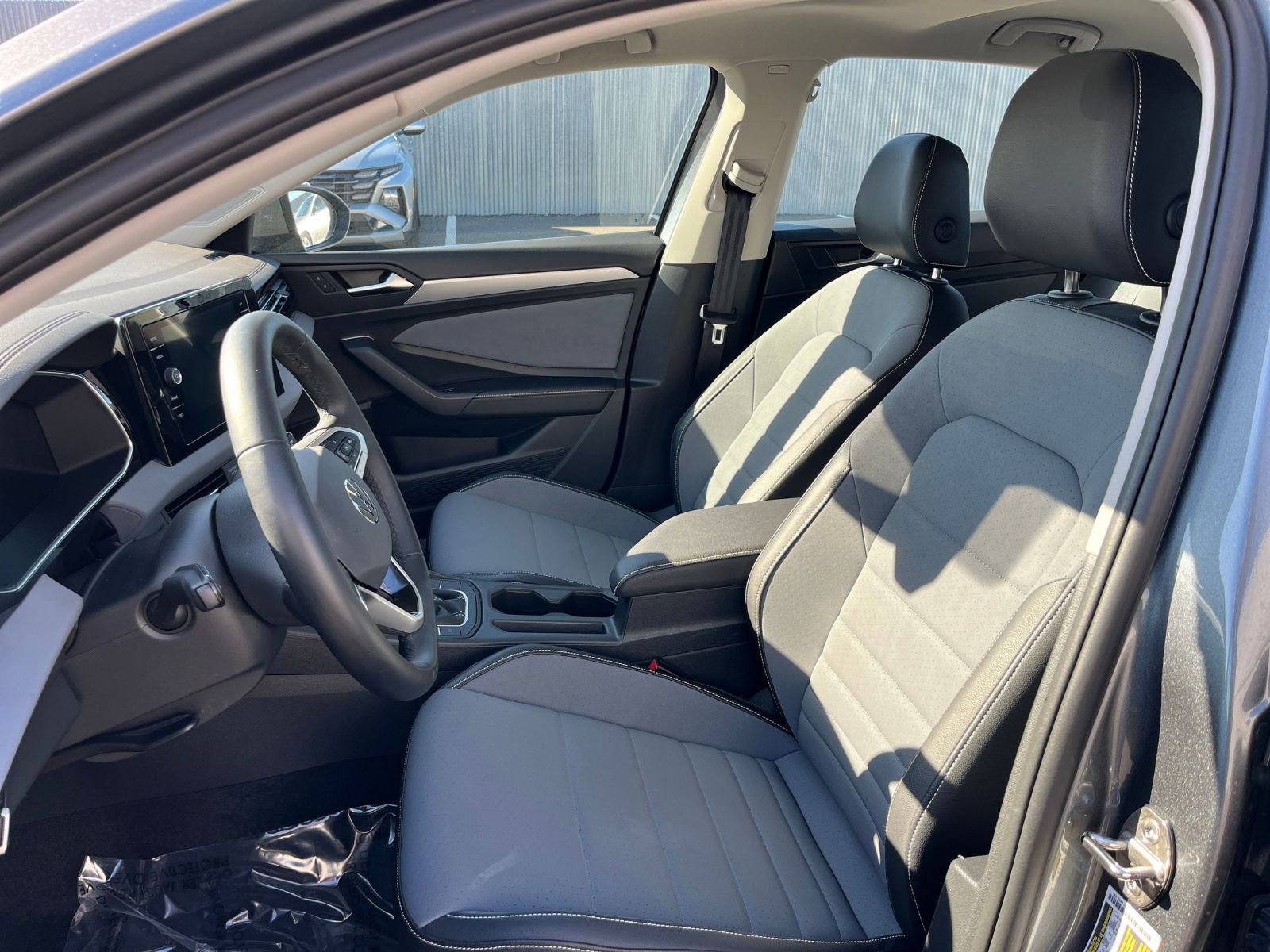 Thumbnail: 2025 Volkswagen Jetta - 35