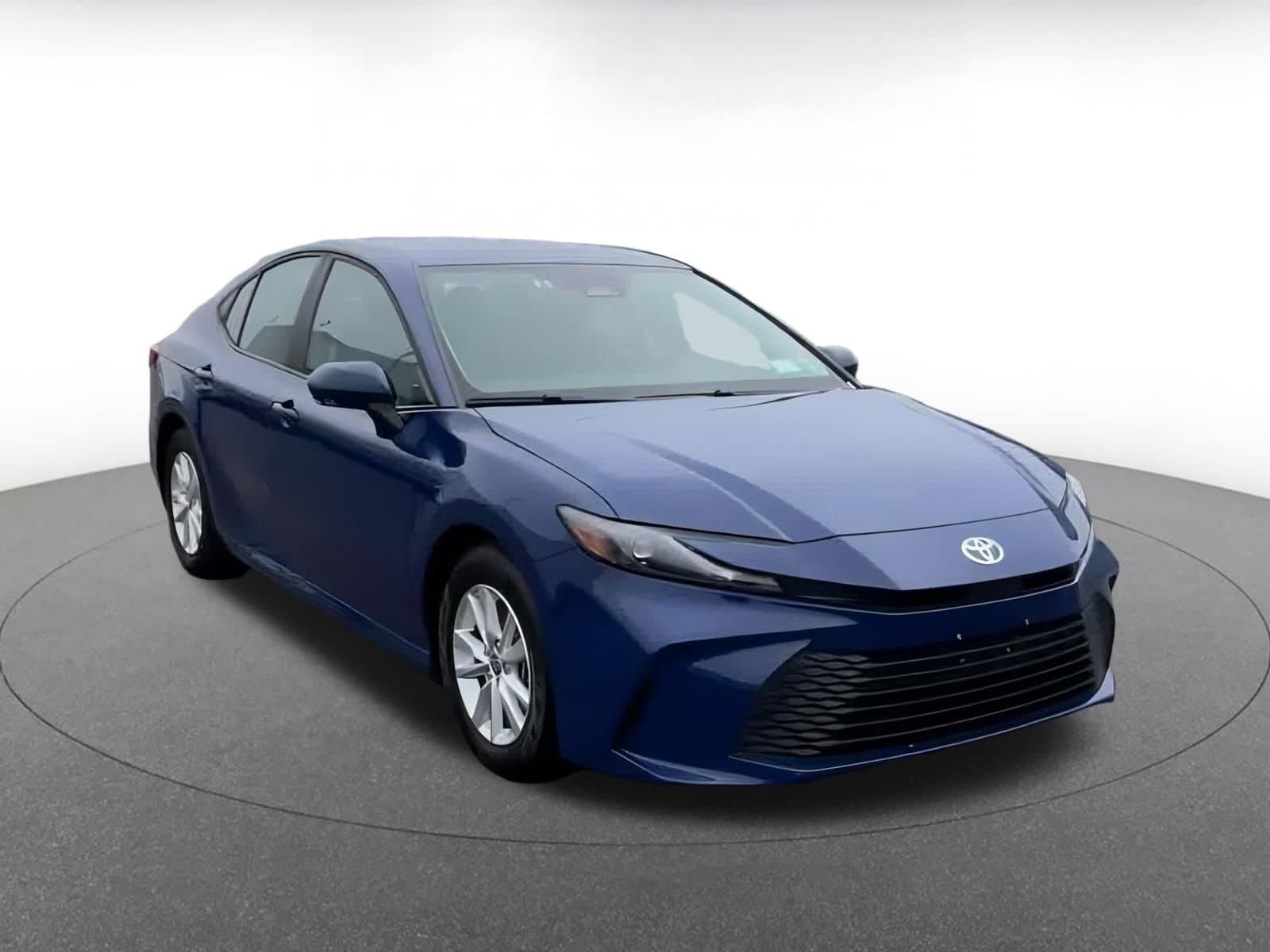 Thumbnail: 2025 Toyota Camry - 3