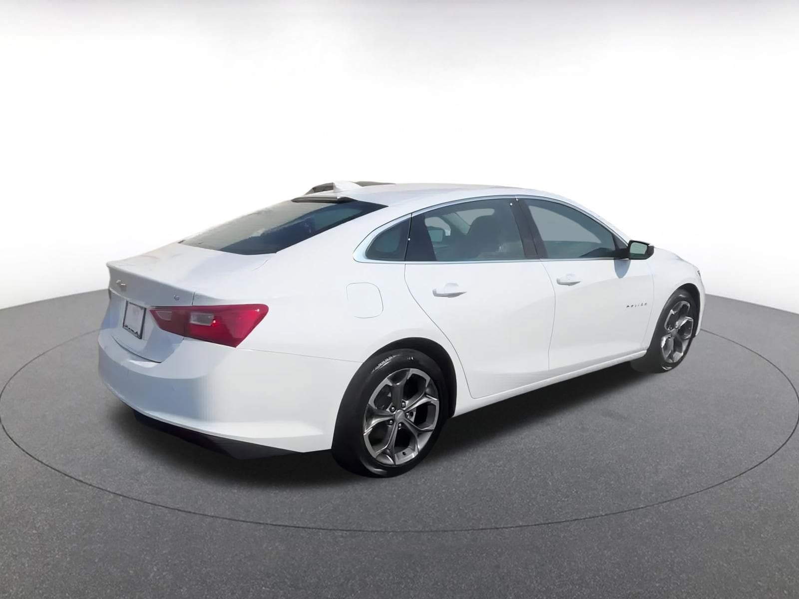 Thumbnail: 2024 Chevrolet Malibu - 15