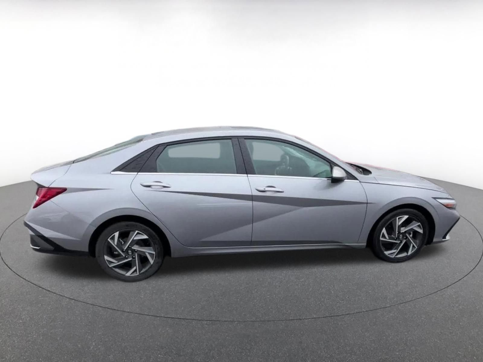 Thumbnail: 2025 Hyundai Elantra - 16