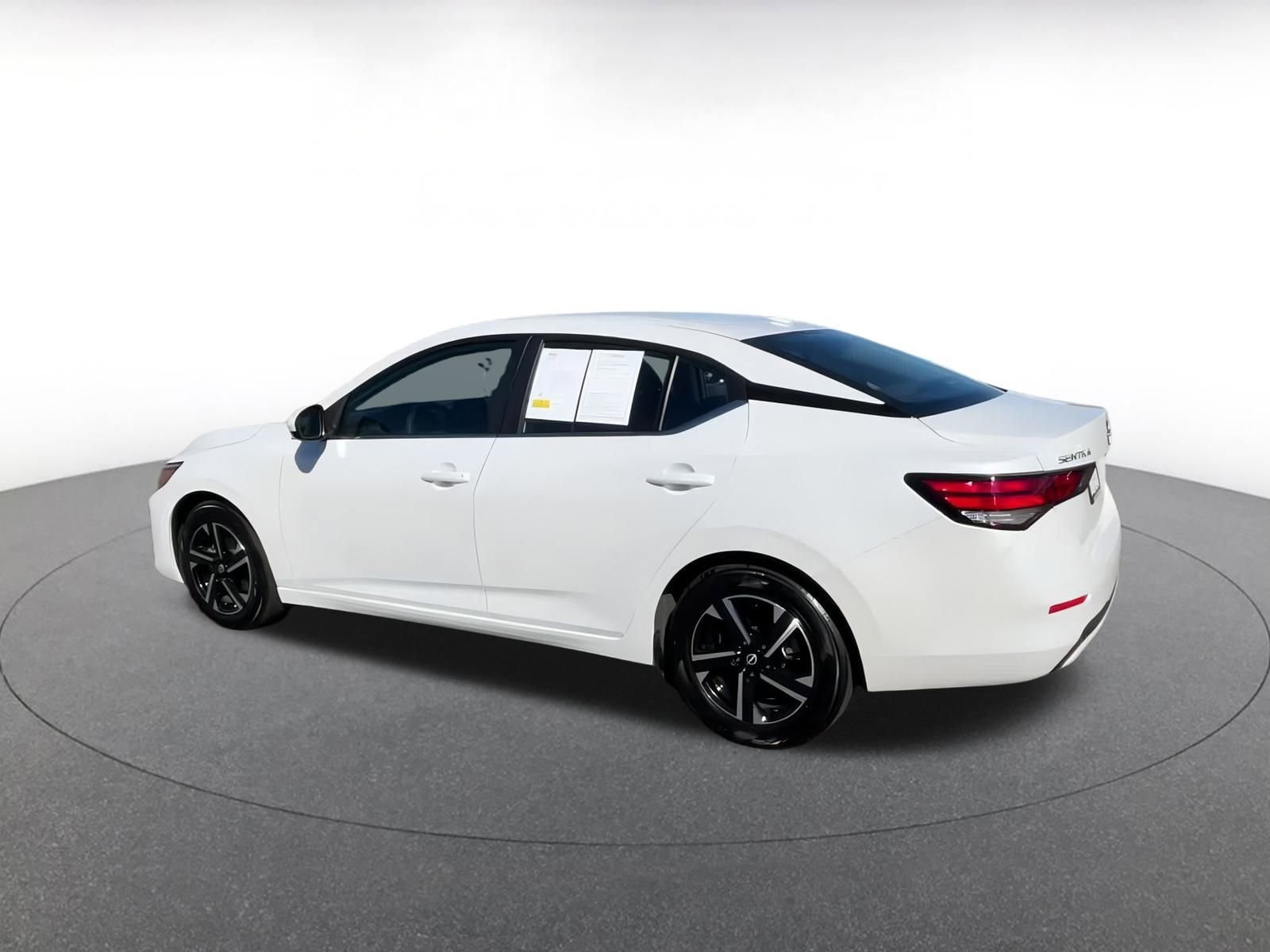 Thumbnail: 2024 Nissan Sentra - 10