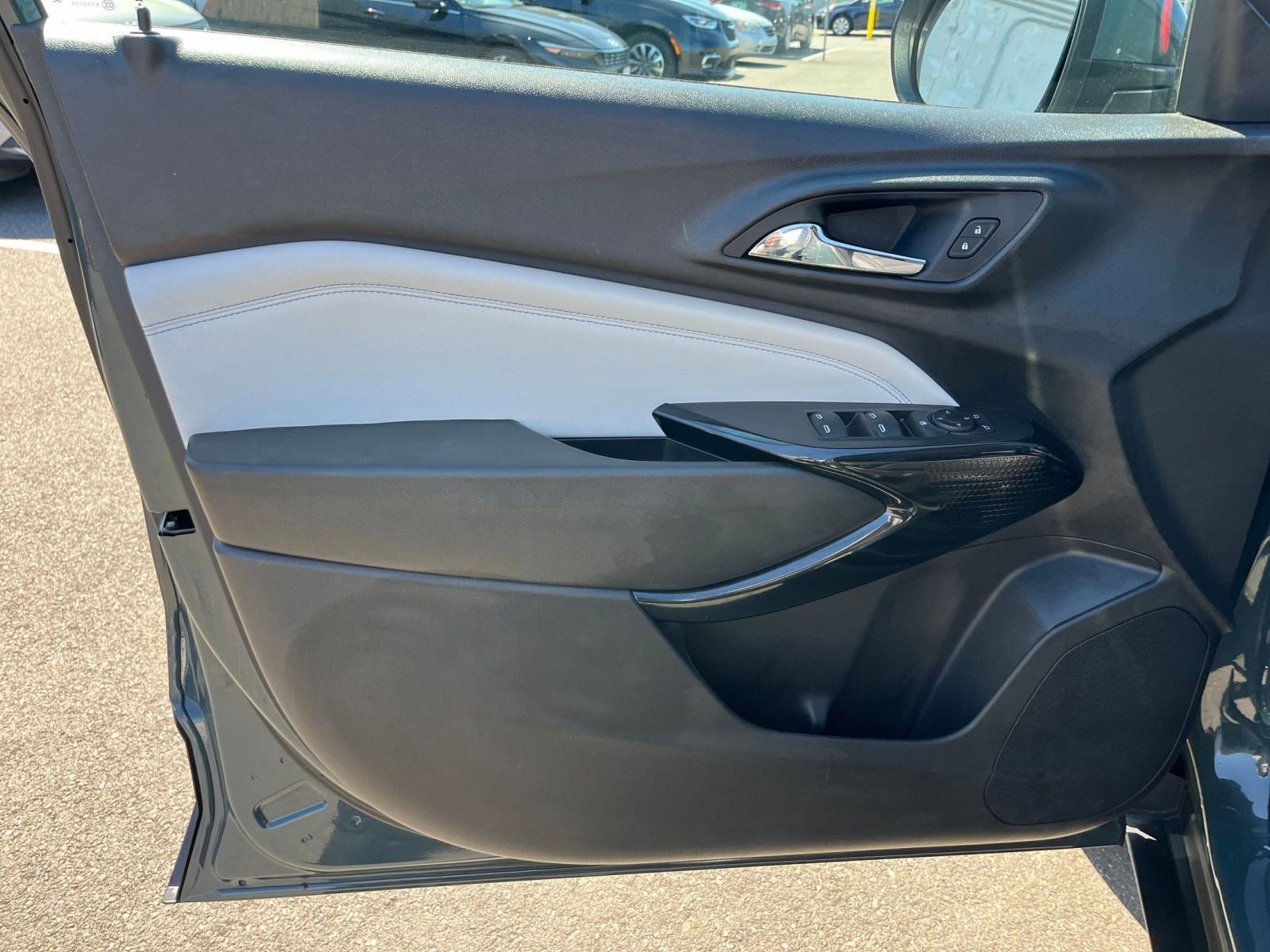 Thumbnail: 2025 Chevrolet Trax - 18