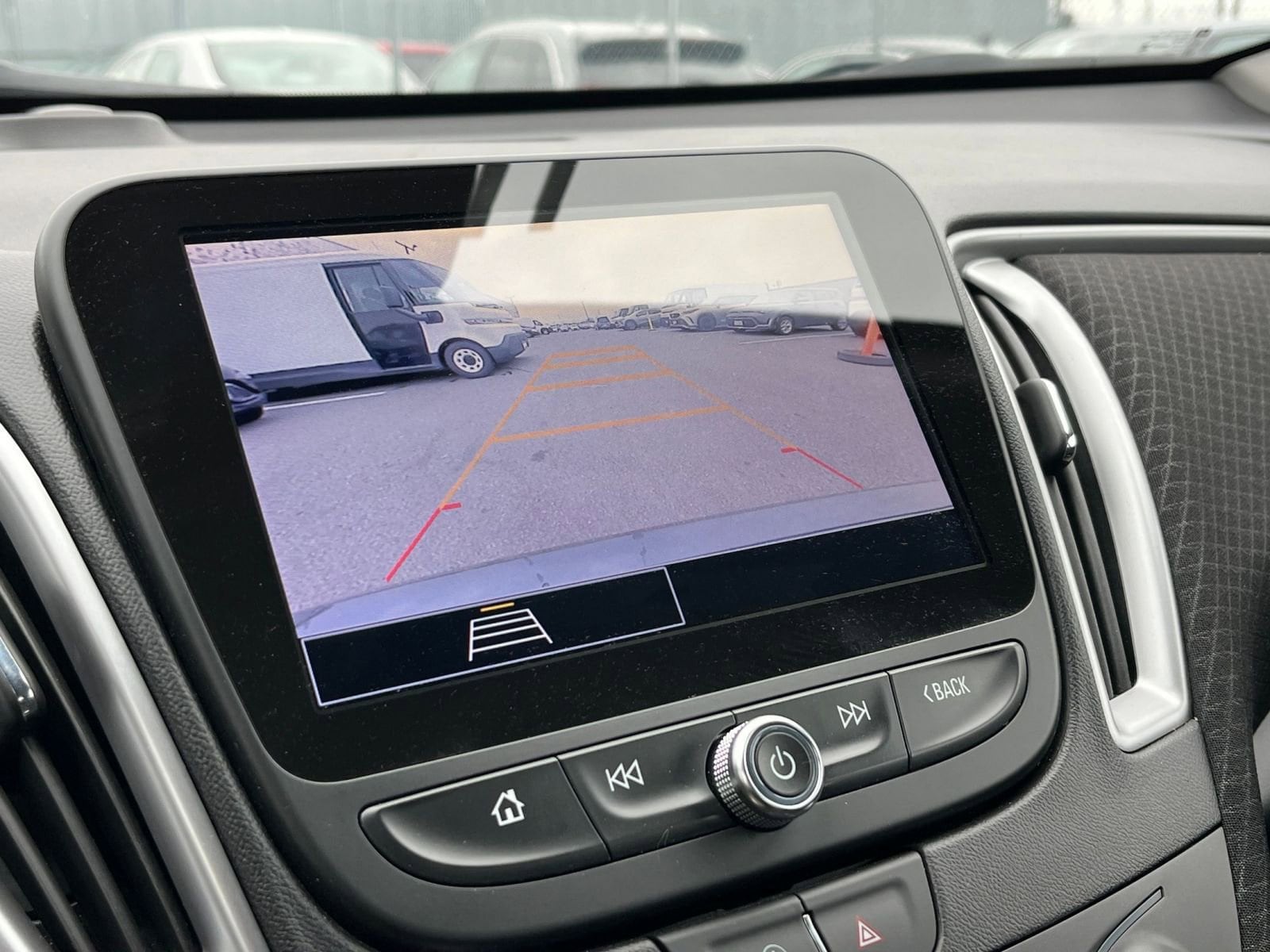 Thumbnail: 2024 Chevrolet Malibu - 17