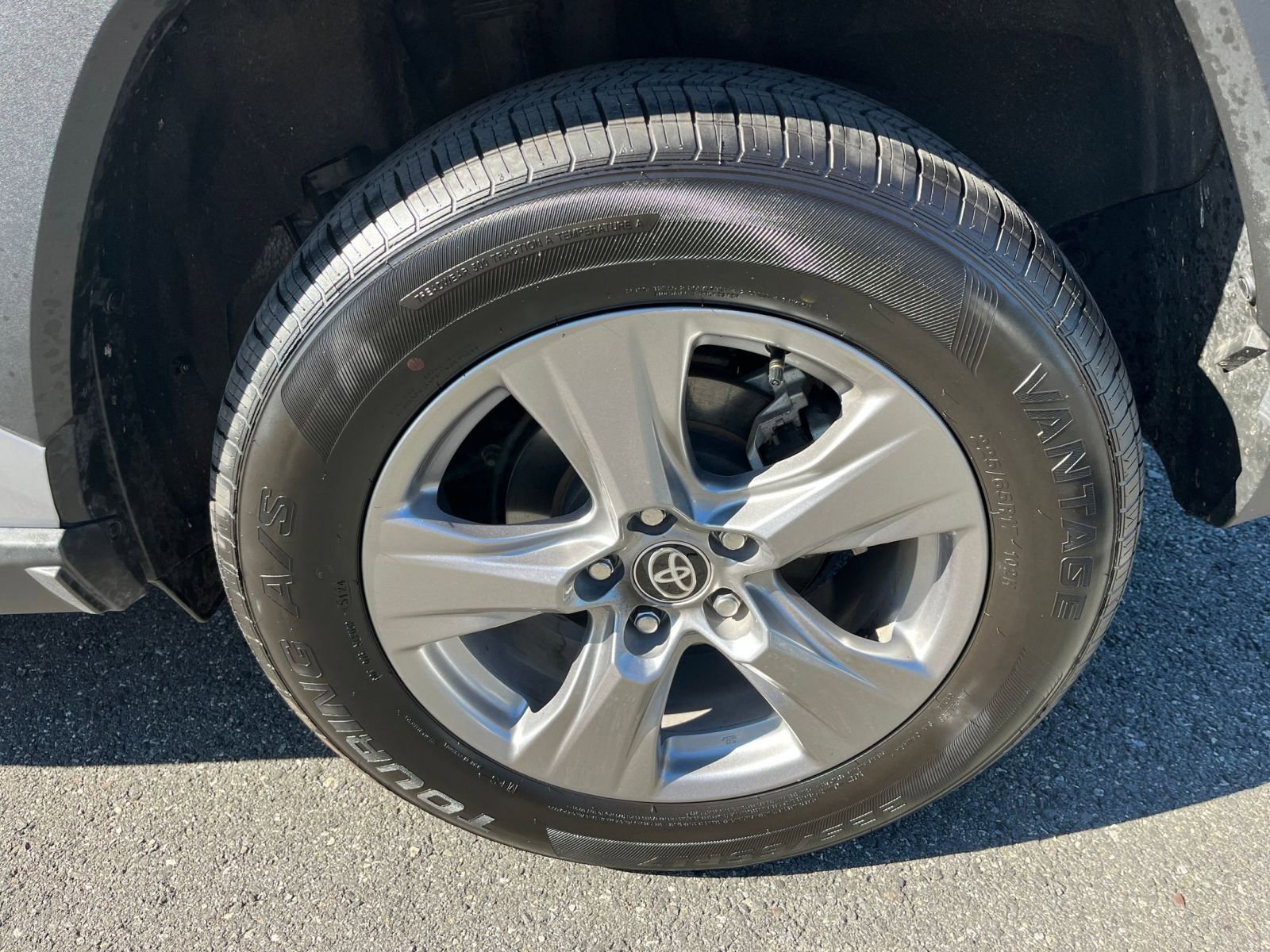 Thumbnail: 2025 Toyota RAV4 - 29