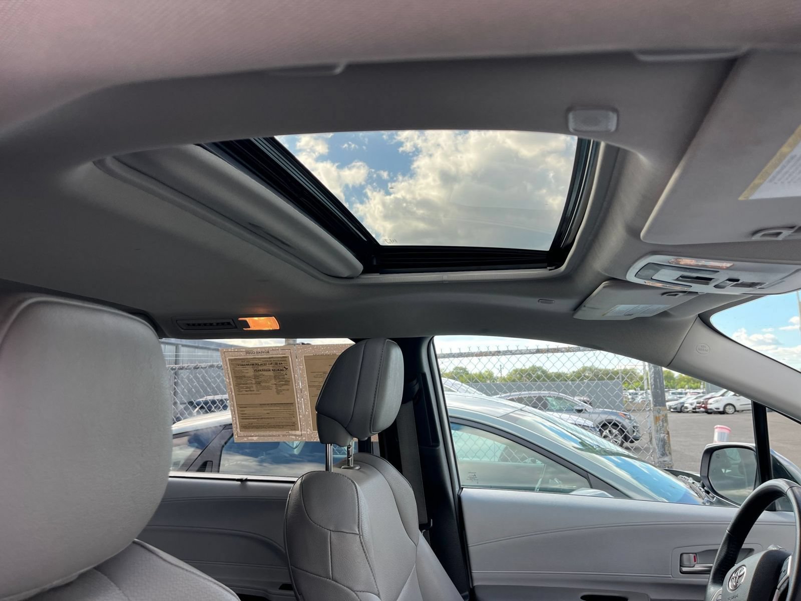 Thumbnail: 2025 Toyota Sienna - 29