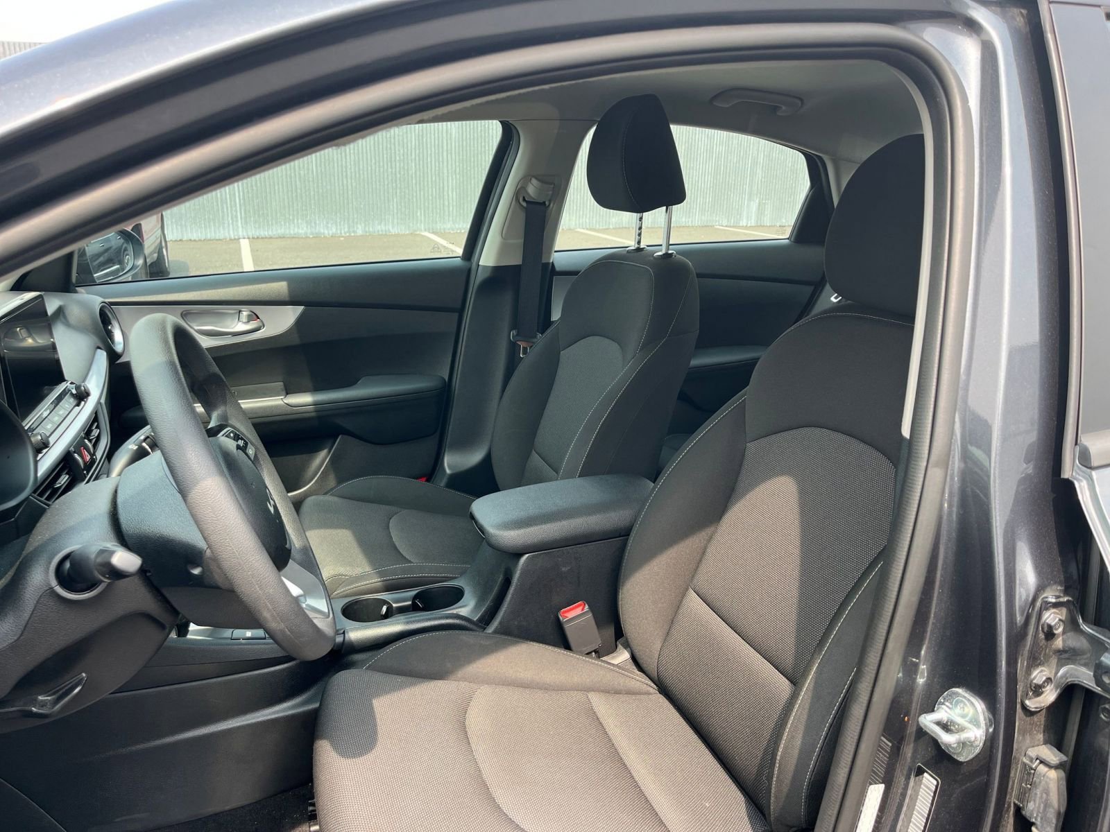 Thumbnail: 2023 Kia Forte - 33