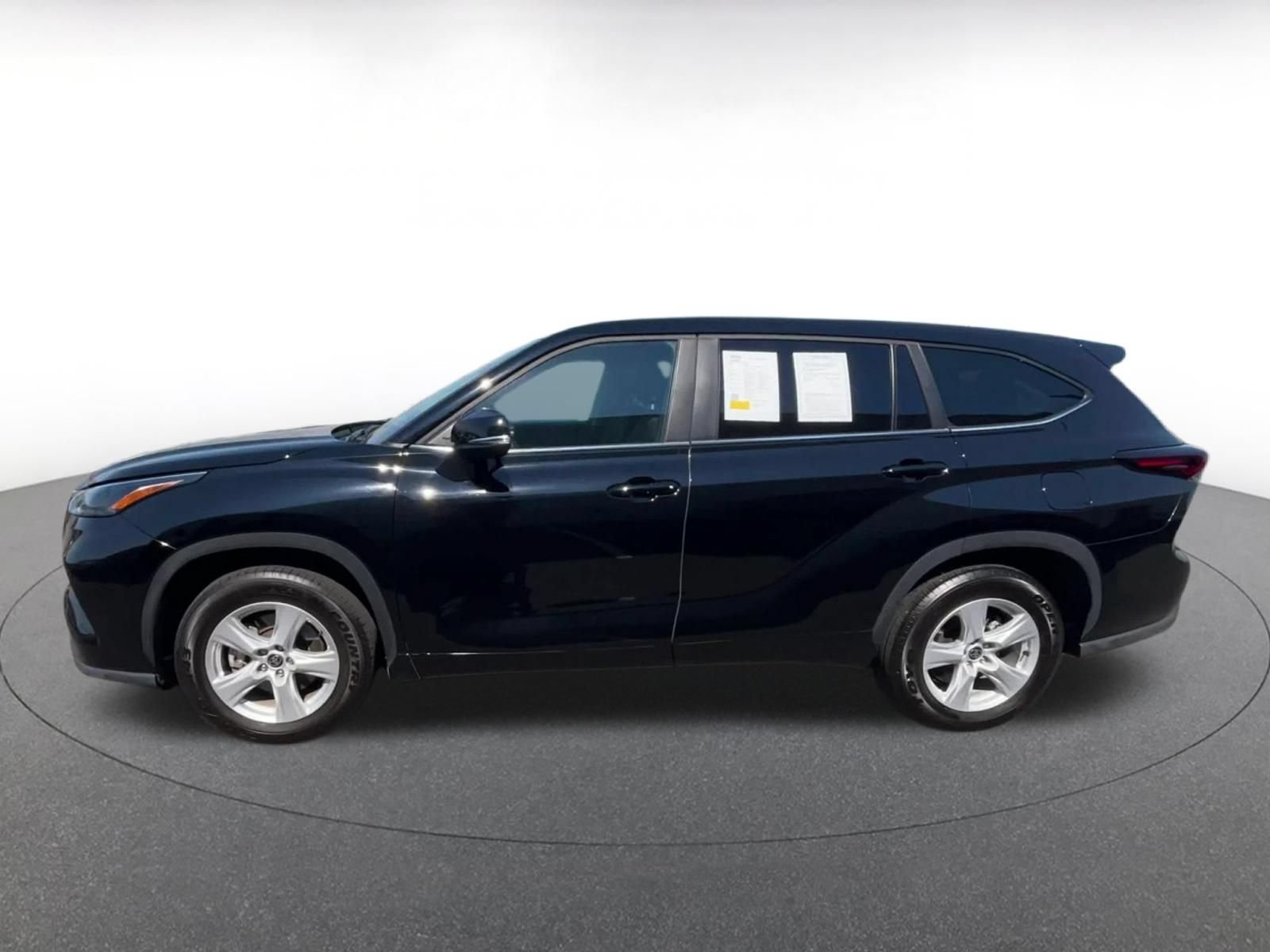 Thumbnail: 2025 Toyota Highlander - 8