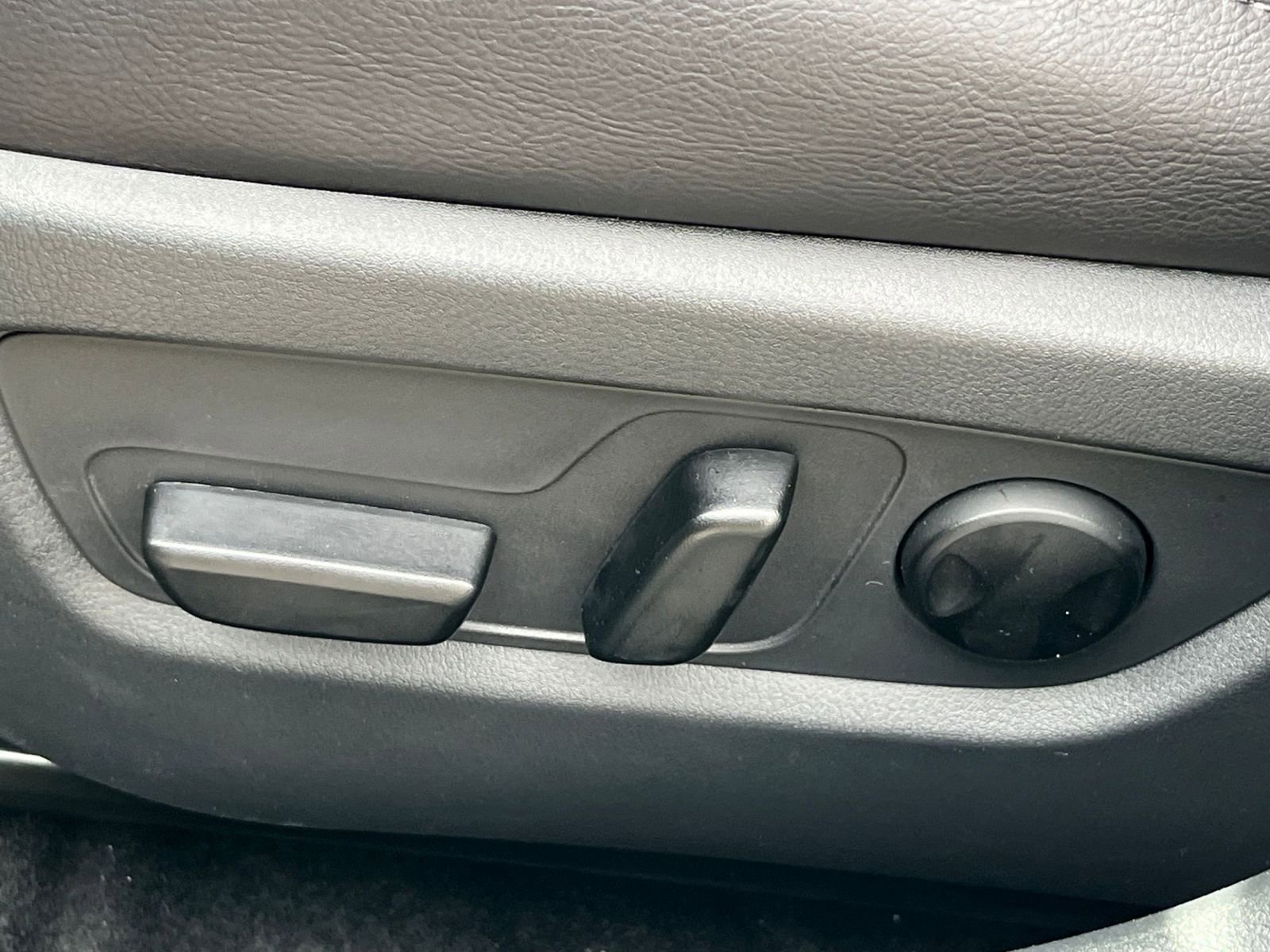 Thumbnail: 2025 Mazda CX-50 - 22