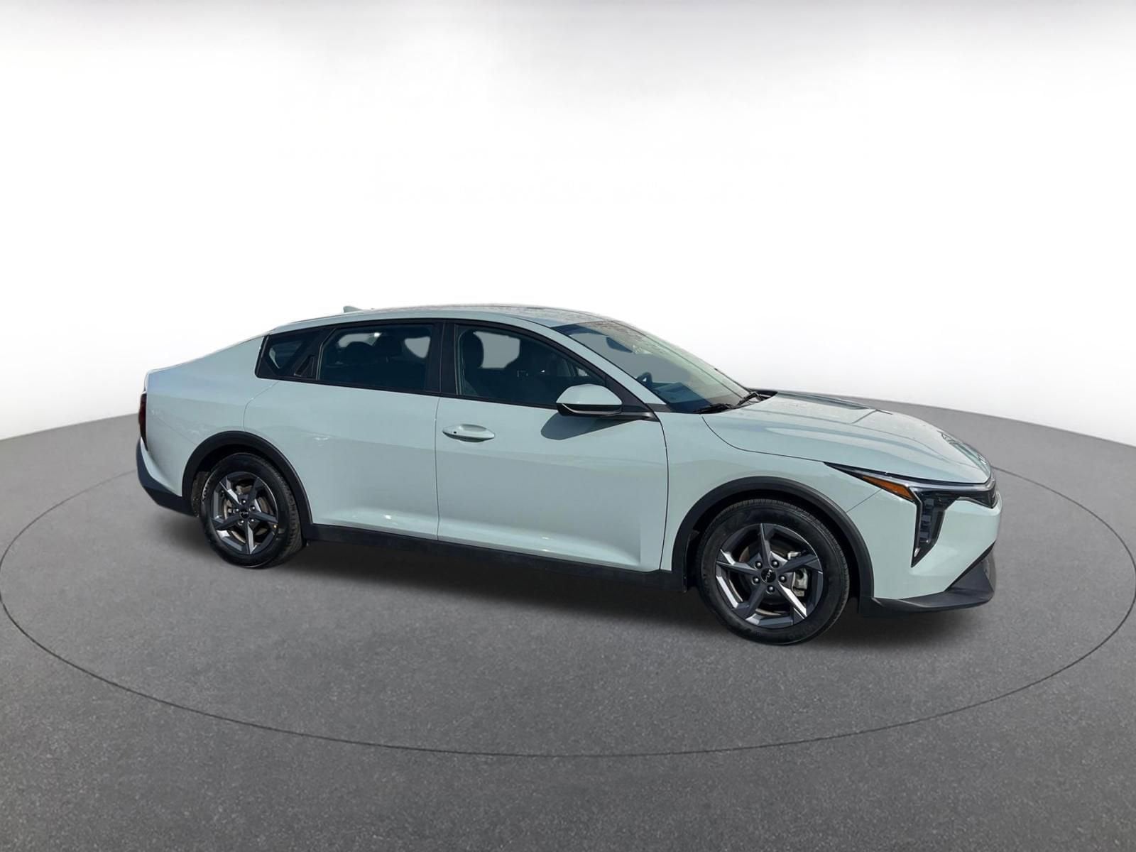 Thumbnail: 2025 Kia K4 - 1