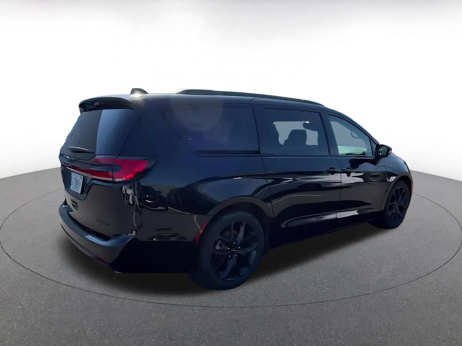 Thumbnail: 2025 Chrysler Pacifica - 14