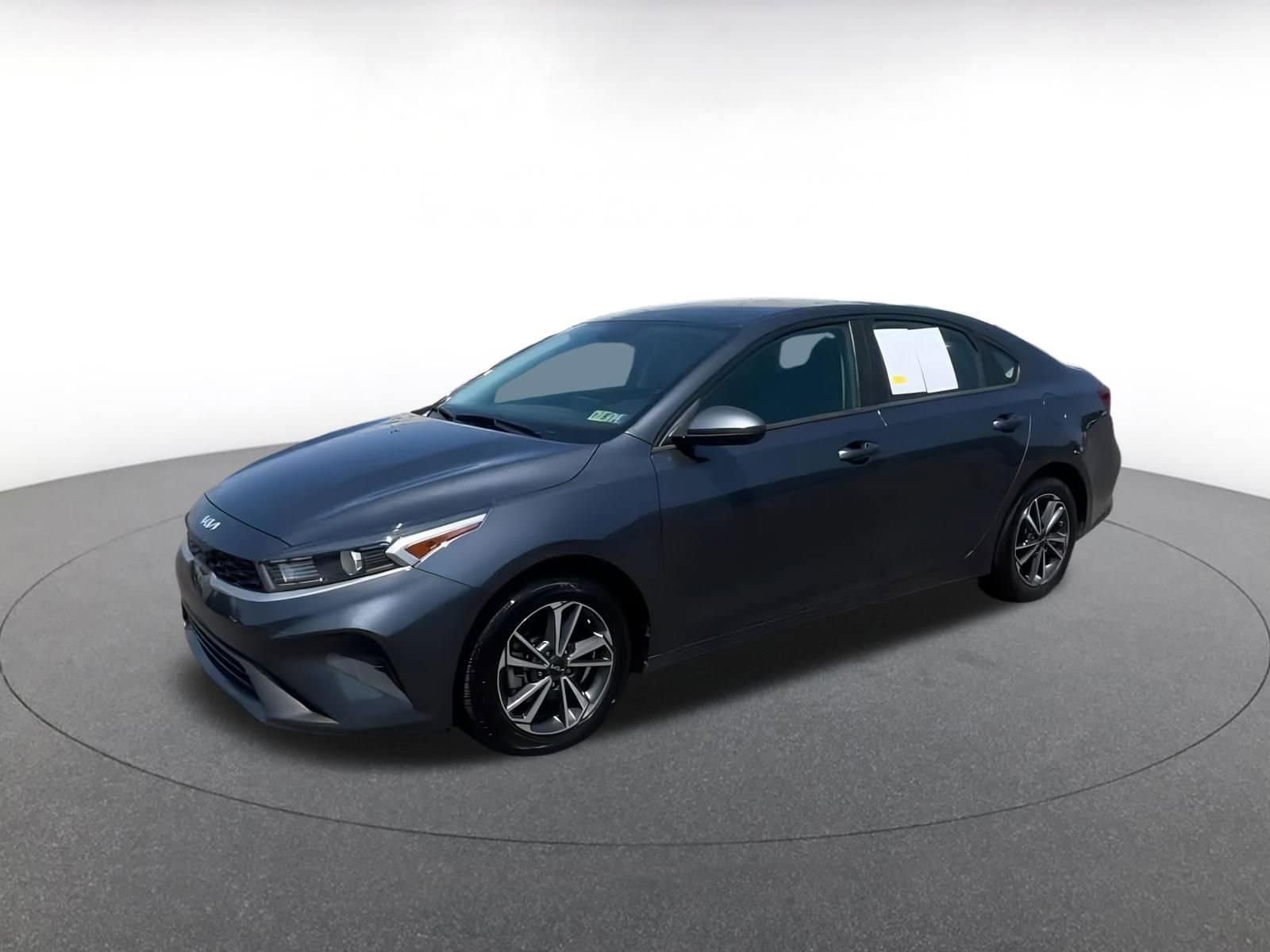 Thumbnail: 2023 Kia Forte - 7