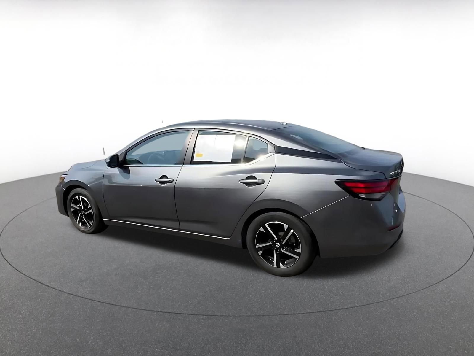 Thumbnail: 2025 Nissan Sentra - 10